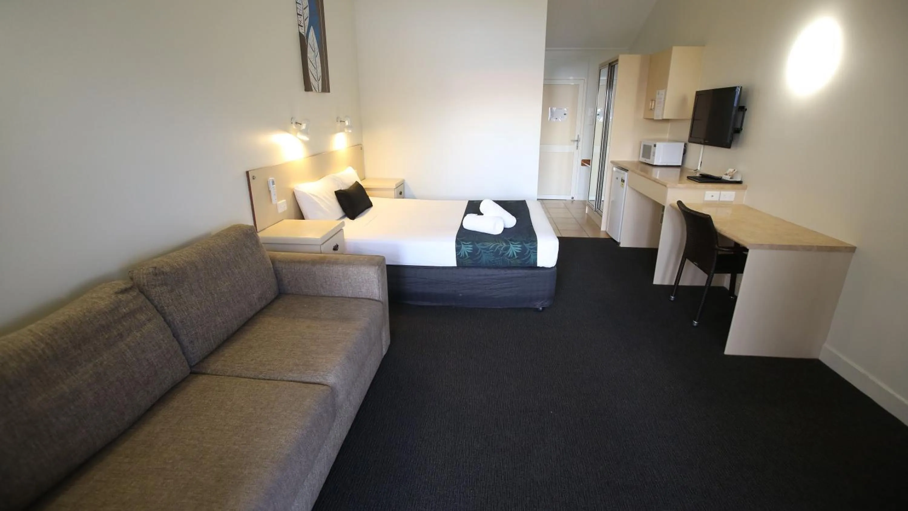 Photo of the whole room in Whitsunday Sands Resort