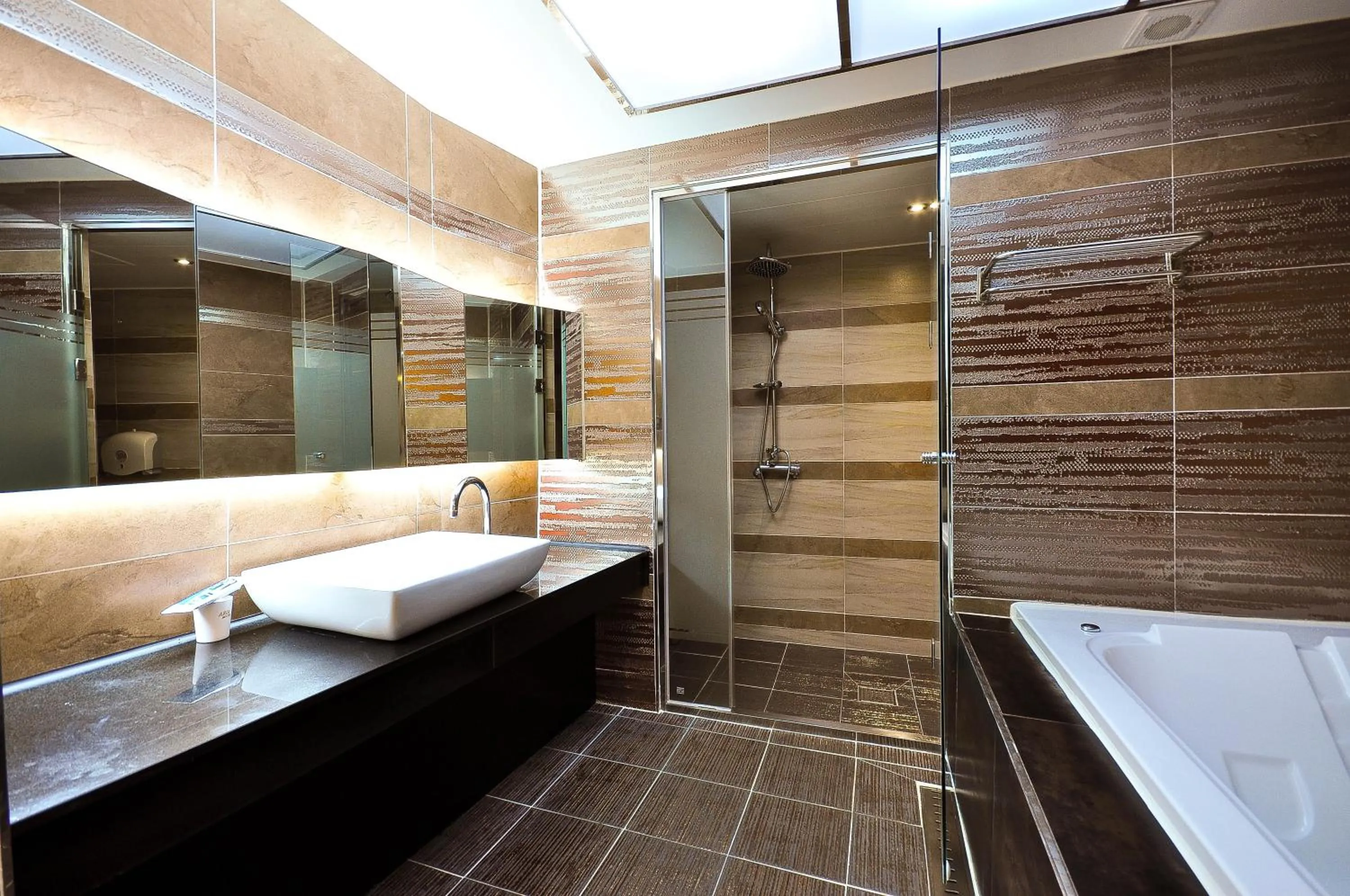 Shower, Bathroom in Boutique Hotel Aria Nampo