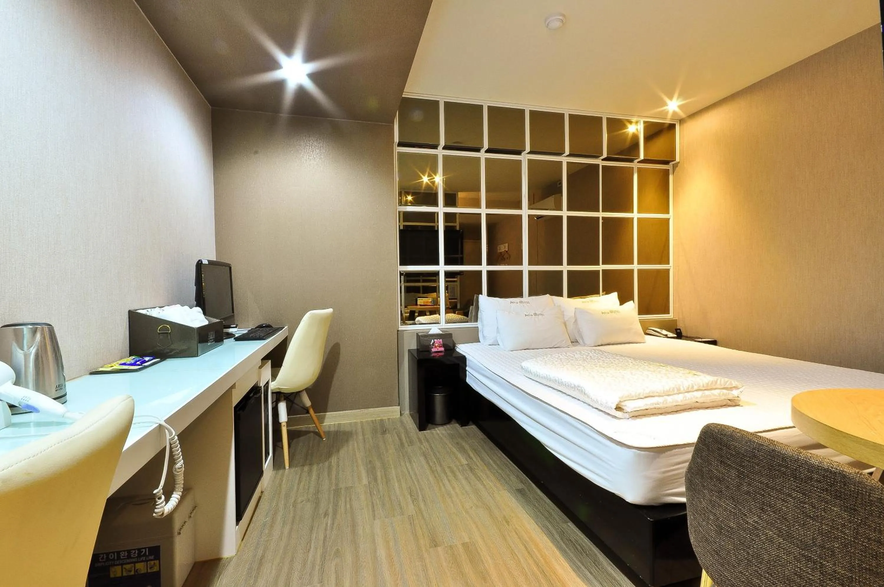 TV and multimedia, Bed in Boutique Hotel Aria Nampo