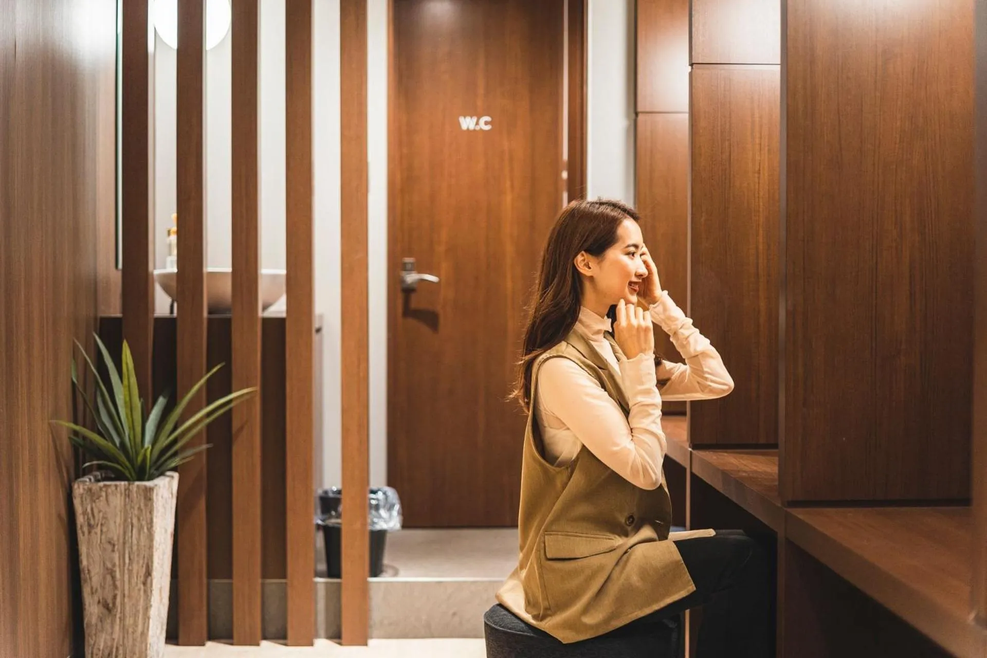 Toilet in HOTEL RELIEF Namba Daikokuchou