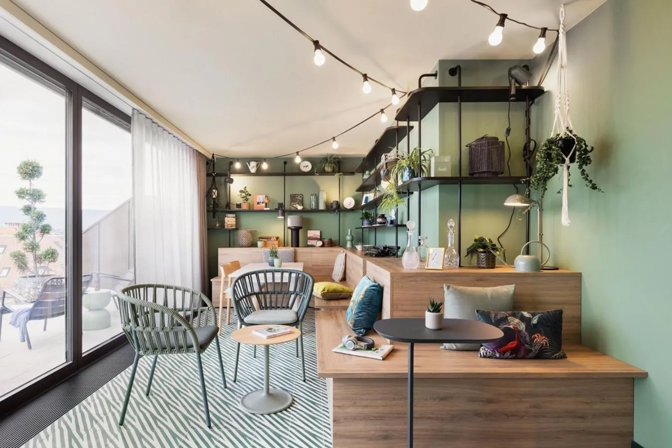 Communal lounge/ TV room in Stay KooooK Geneva City - Online Check In