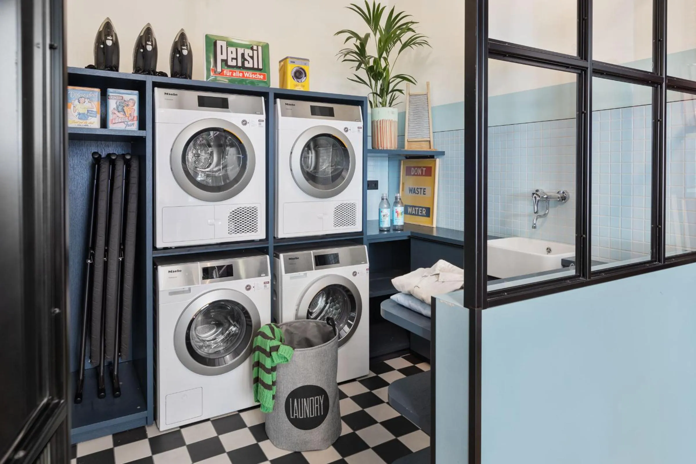 washing machine in Stay KooooK Leipzig City - Online Check In