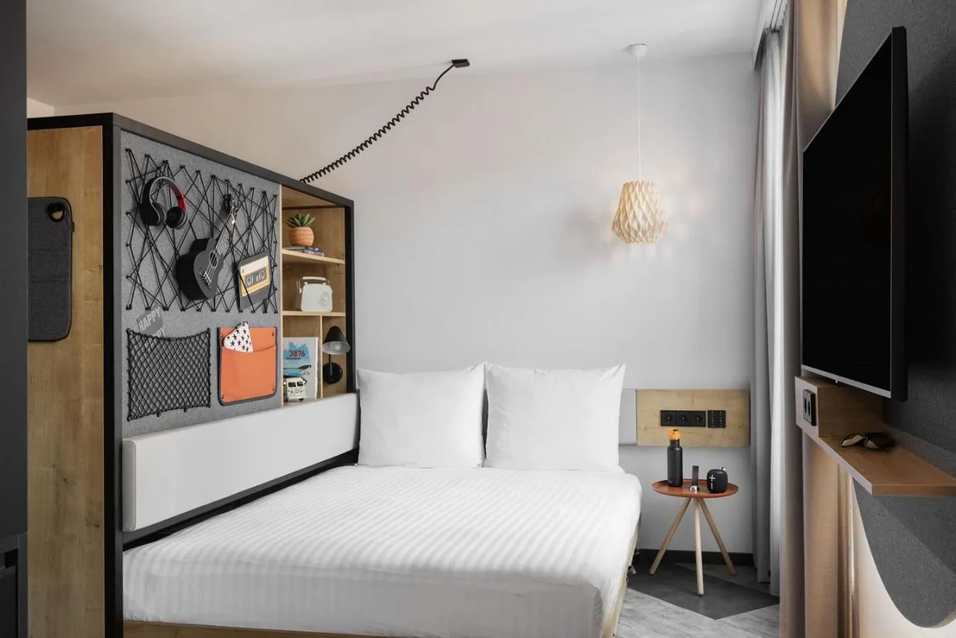 Photo of the whole room, Bed in Stay KooooK Leipzig City - Online Check In