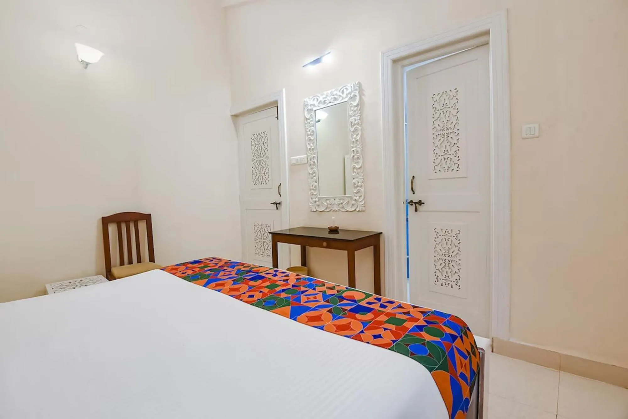 Bed in FabHotel Prime Emerald Highland - 500M From Candolim Beach