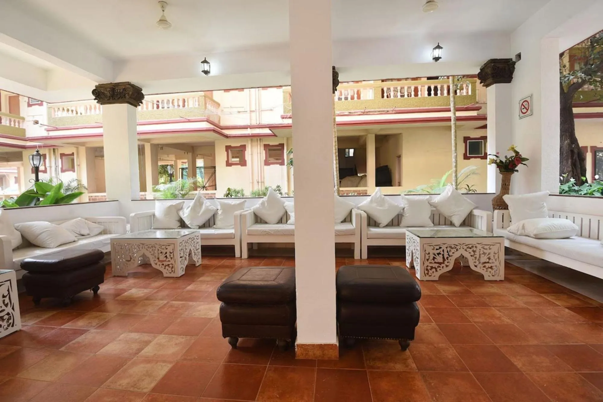 Seating area in FabHotel Prime Emerald Highland - 500M From Candolim Beach