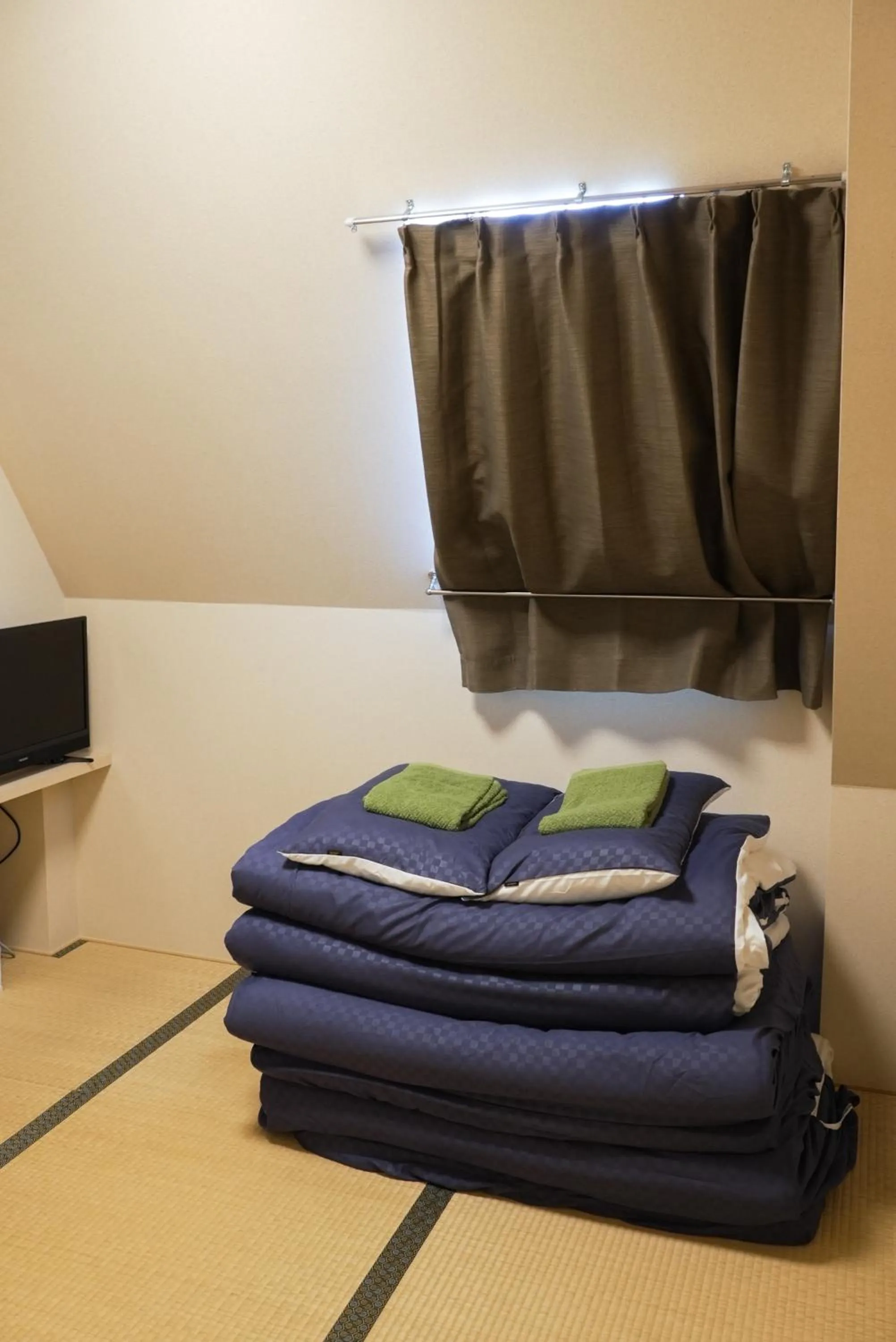 Bed in Lodging Tokyo Shibamata