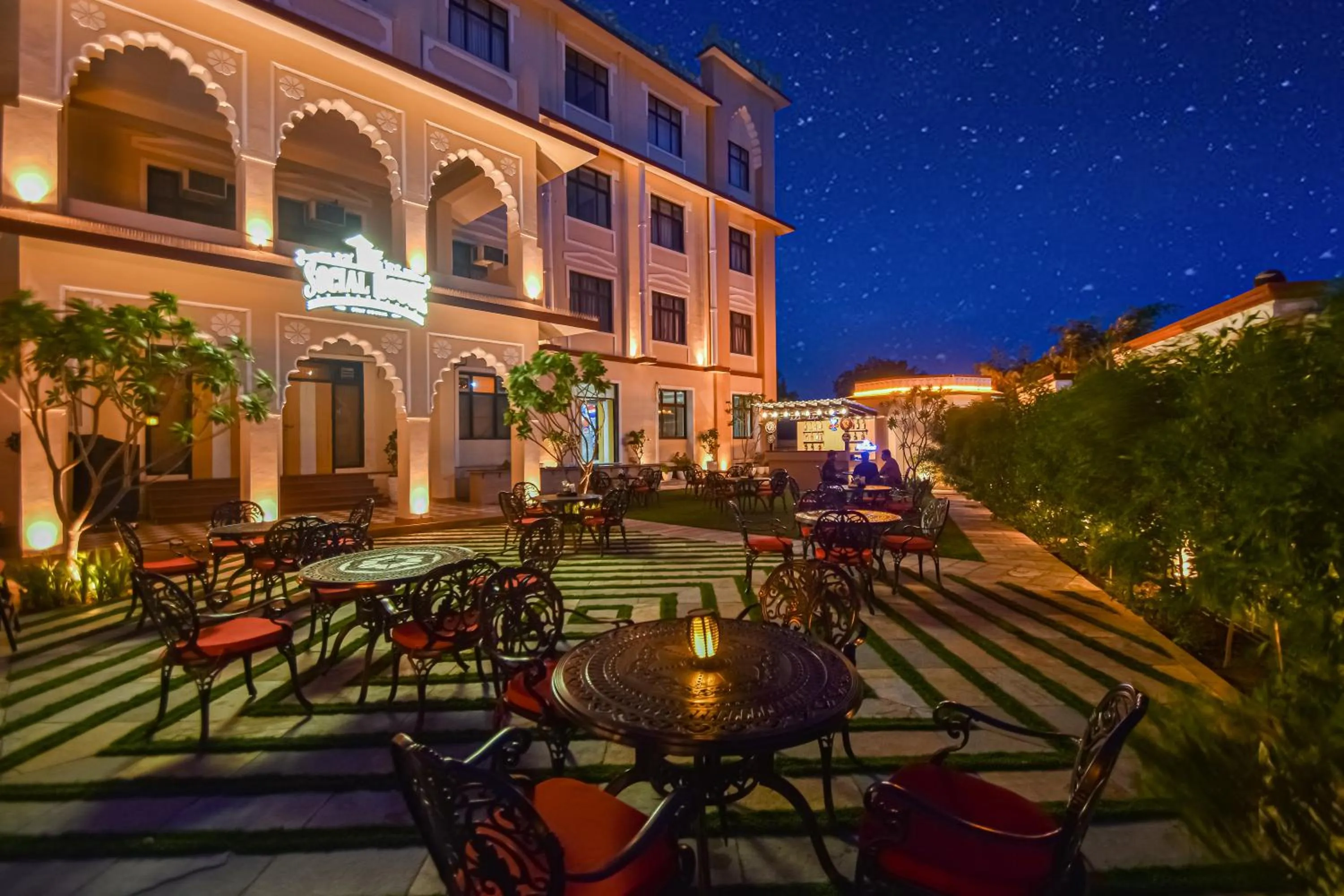 Patio in Ranbanka Heritage Resort 1 km from Bhilwara Railway Station