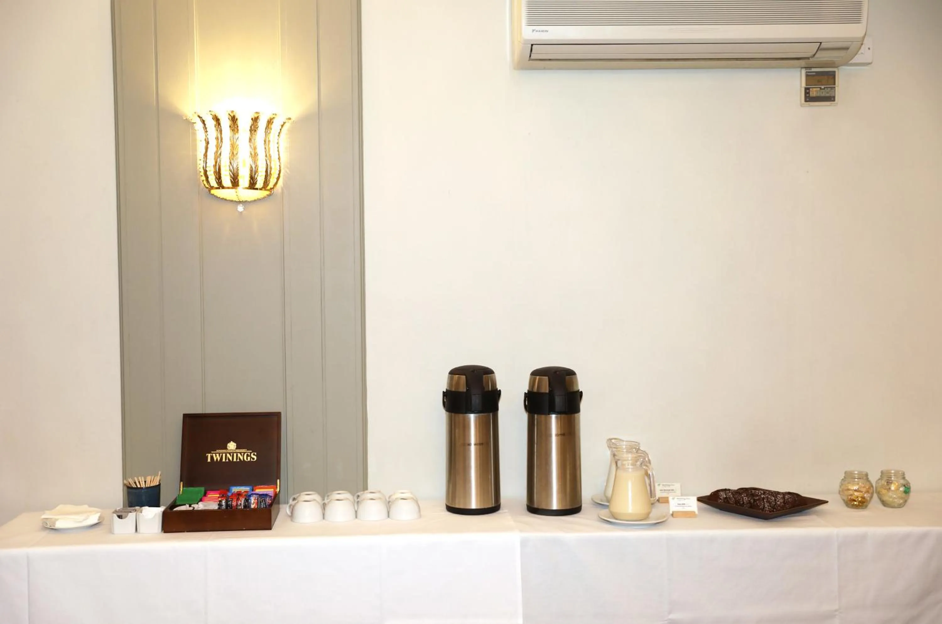 Meeting/conference room in Holiday Inn Brighton Seafront by IHG