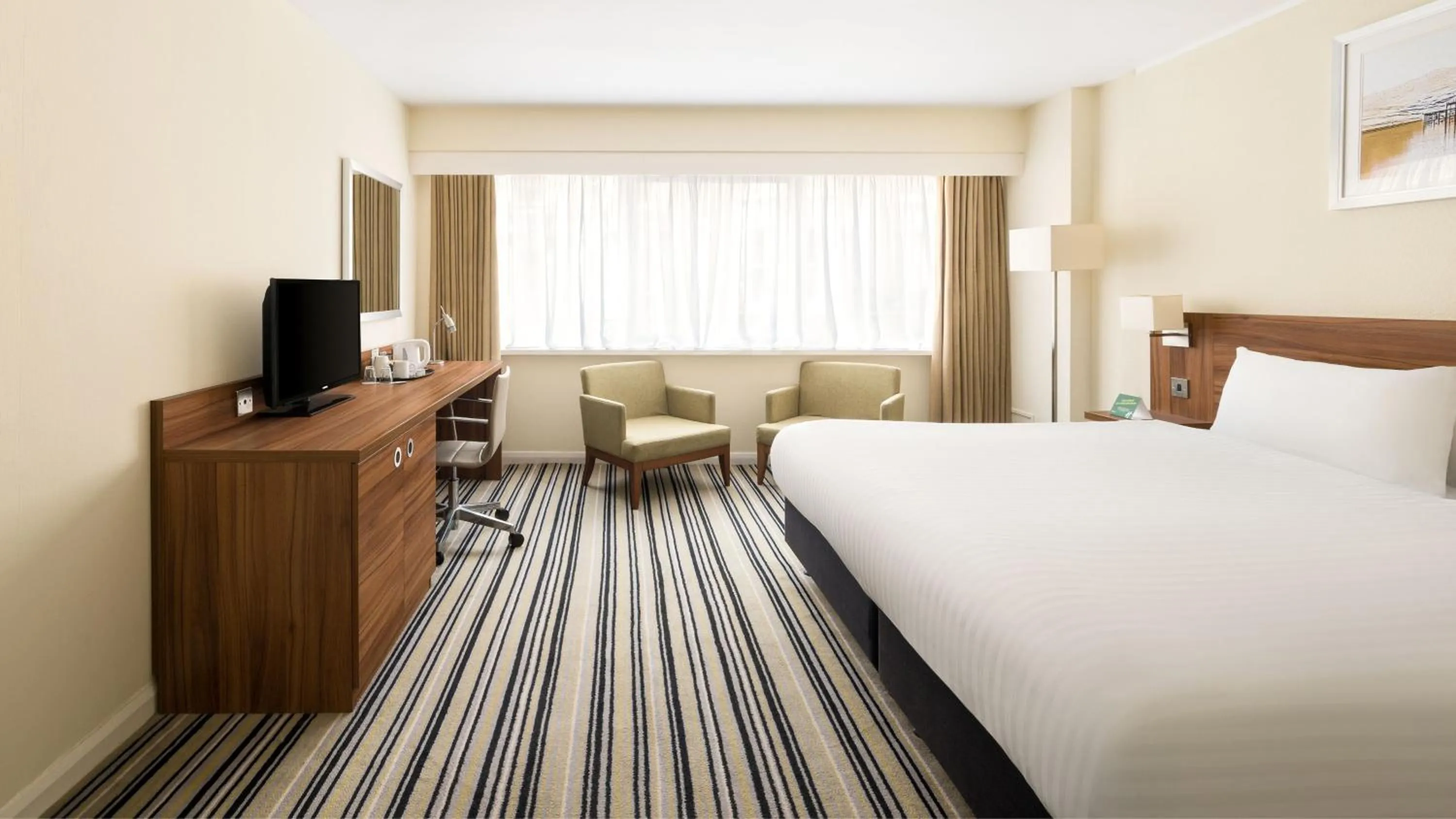 Photo of the whole room, Bed in Holiday Inn Brighton Seafront by IHG