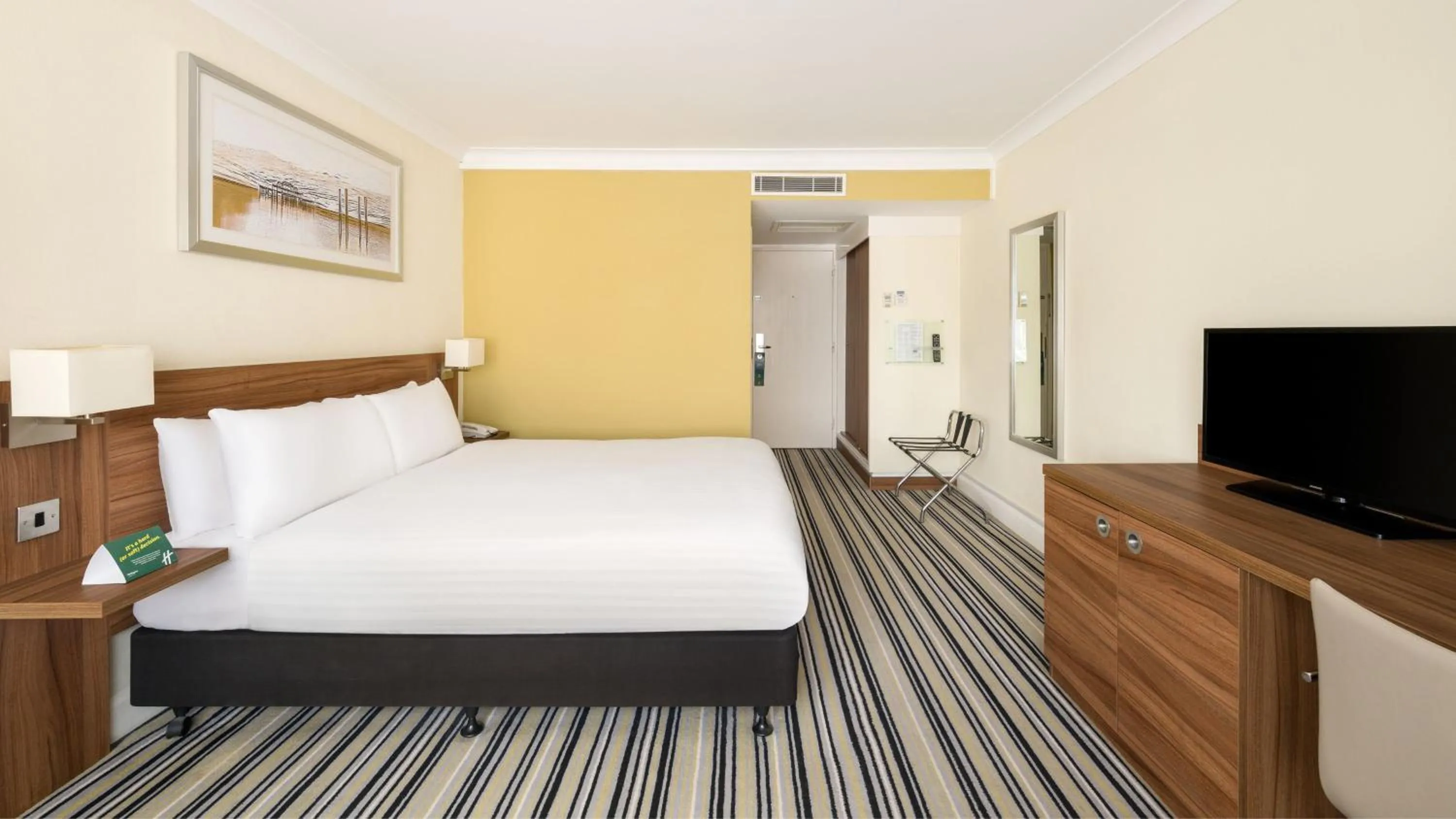 Photo of the whole room, Bed in Holiday Inn Brighton Seafront by IHG