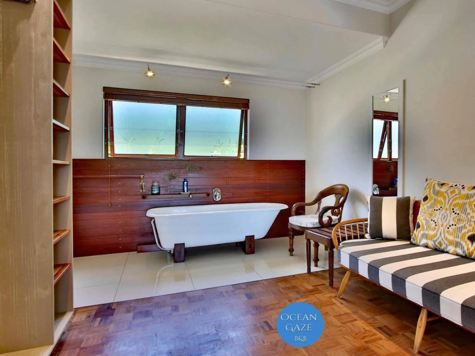 Bathroom, Bed in Ocean Gaze Bed and Breakfast