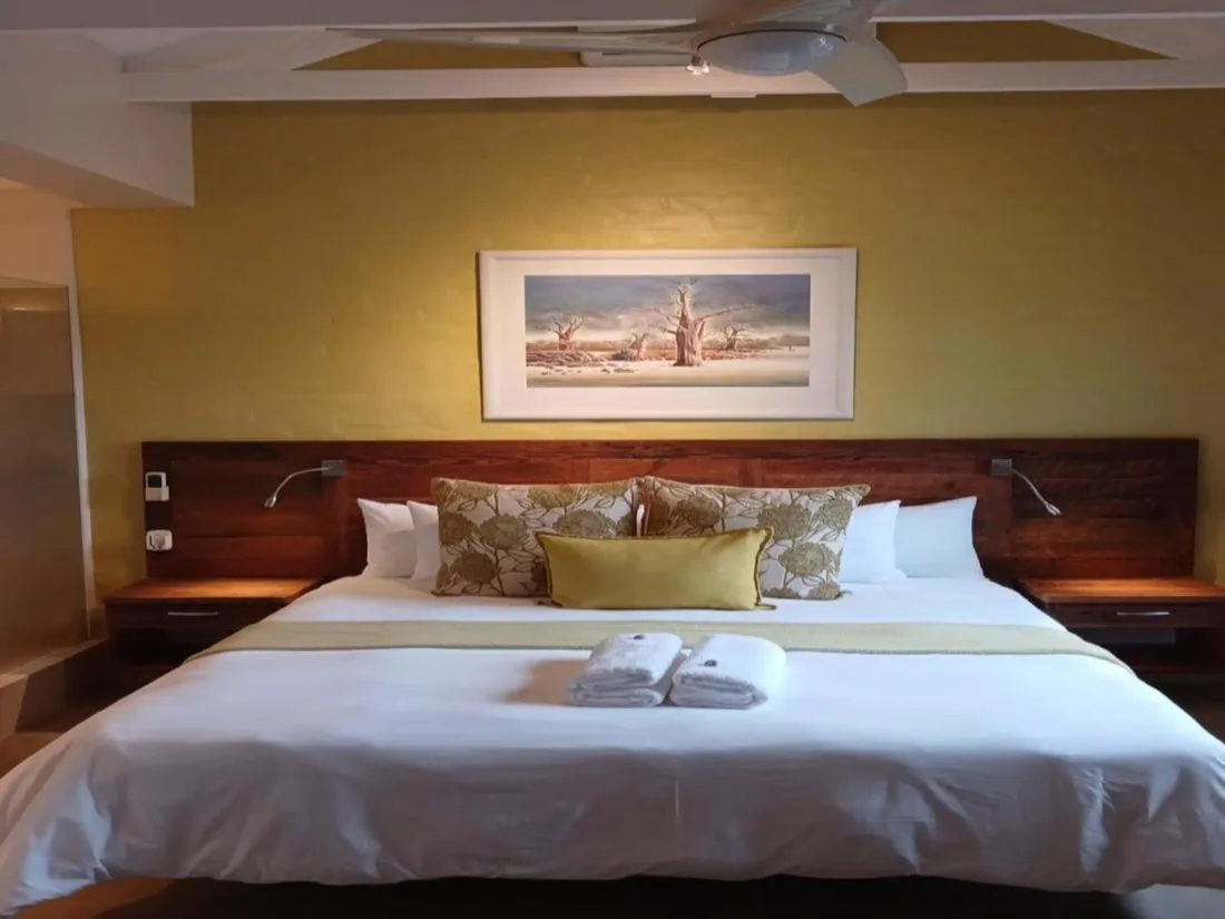 Bed in Ocean Gaze Bed and Breakfast