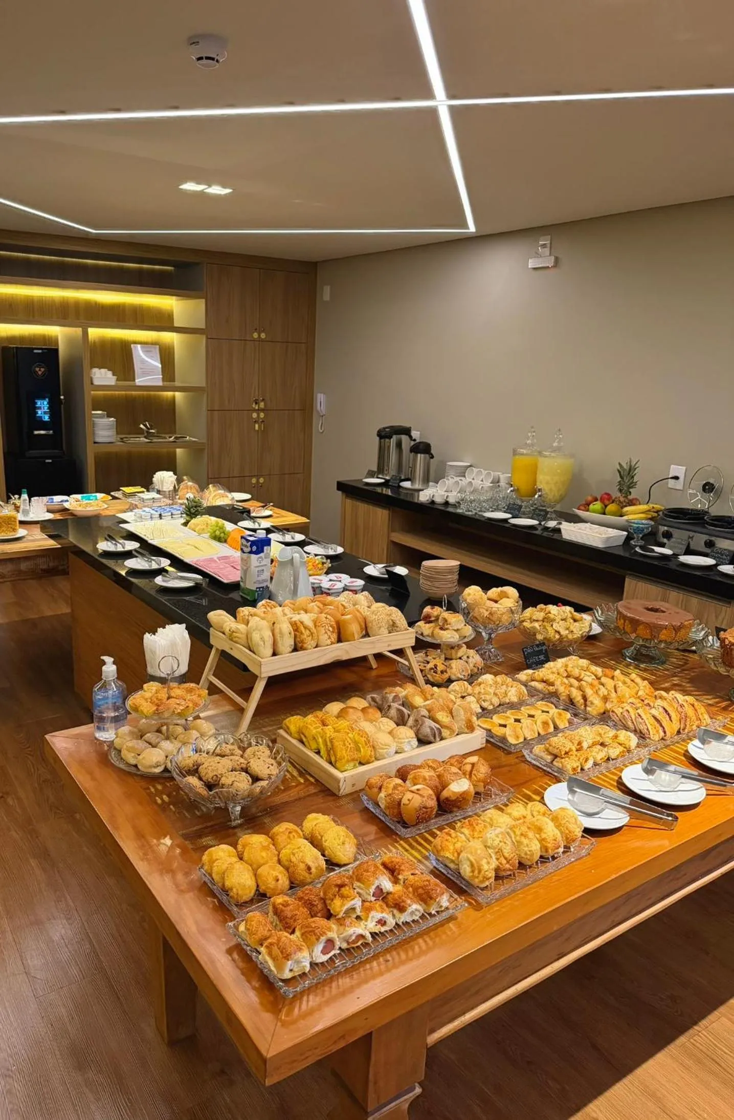Buffet breakfast in Life Residence
