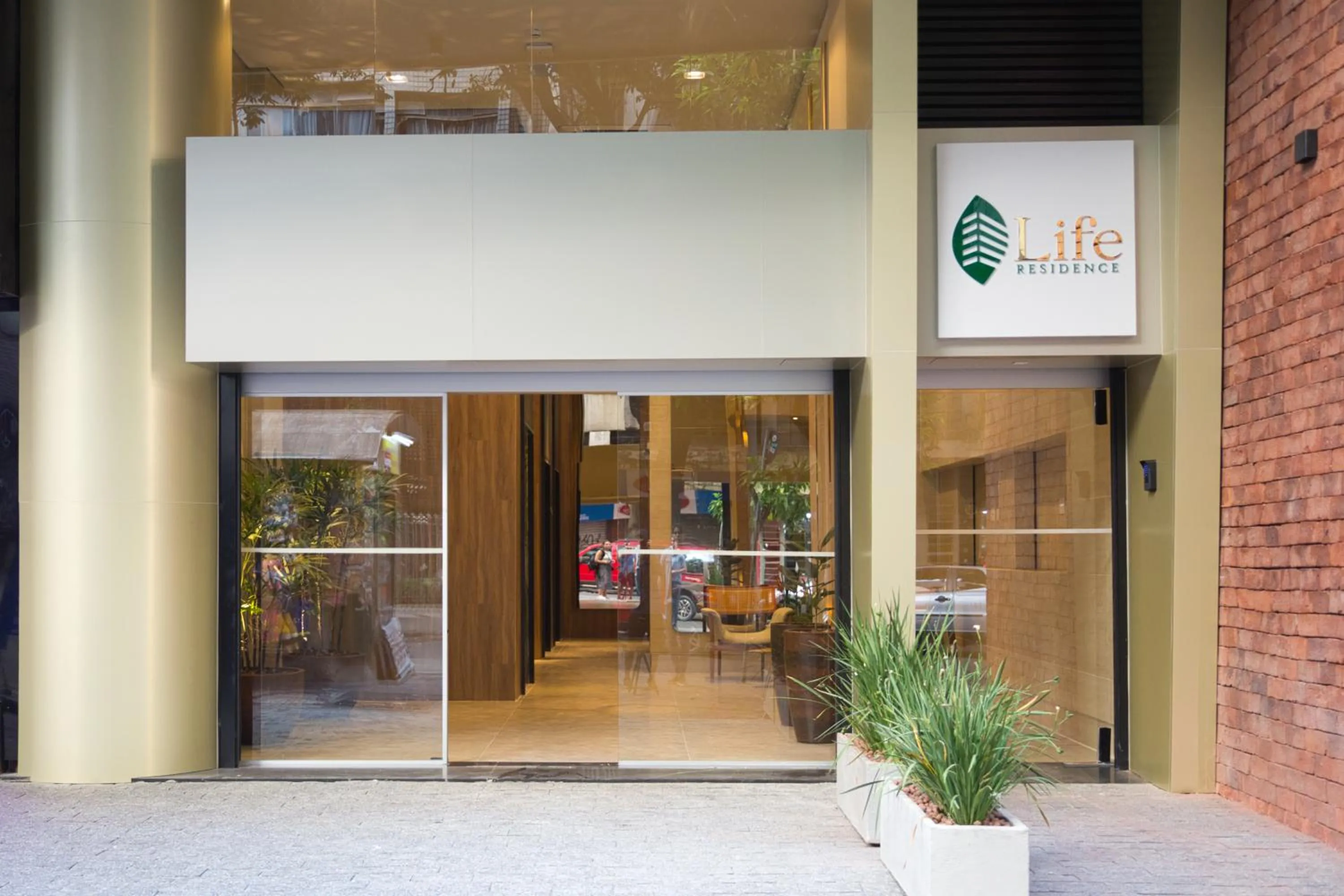 Facade/entrance in Life Residence