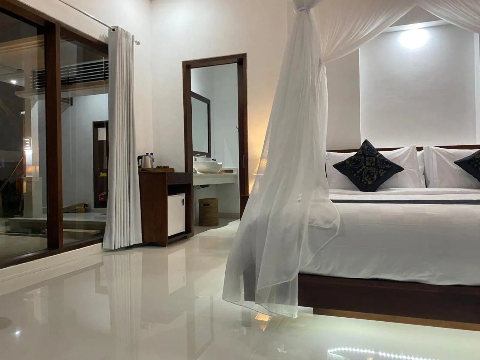 Bed in Namika Villas Ubud