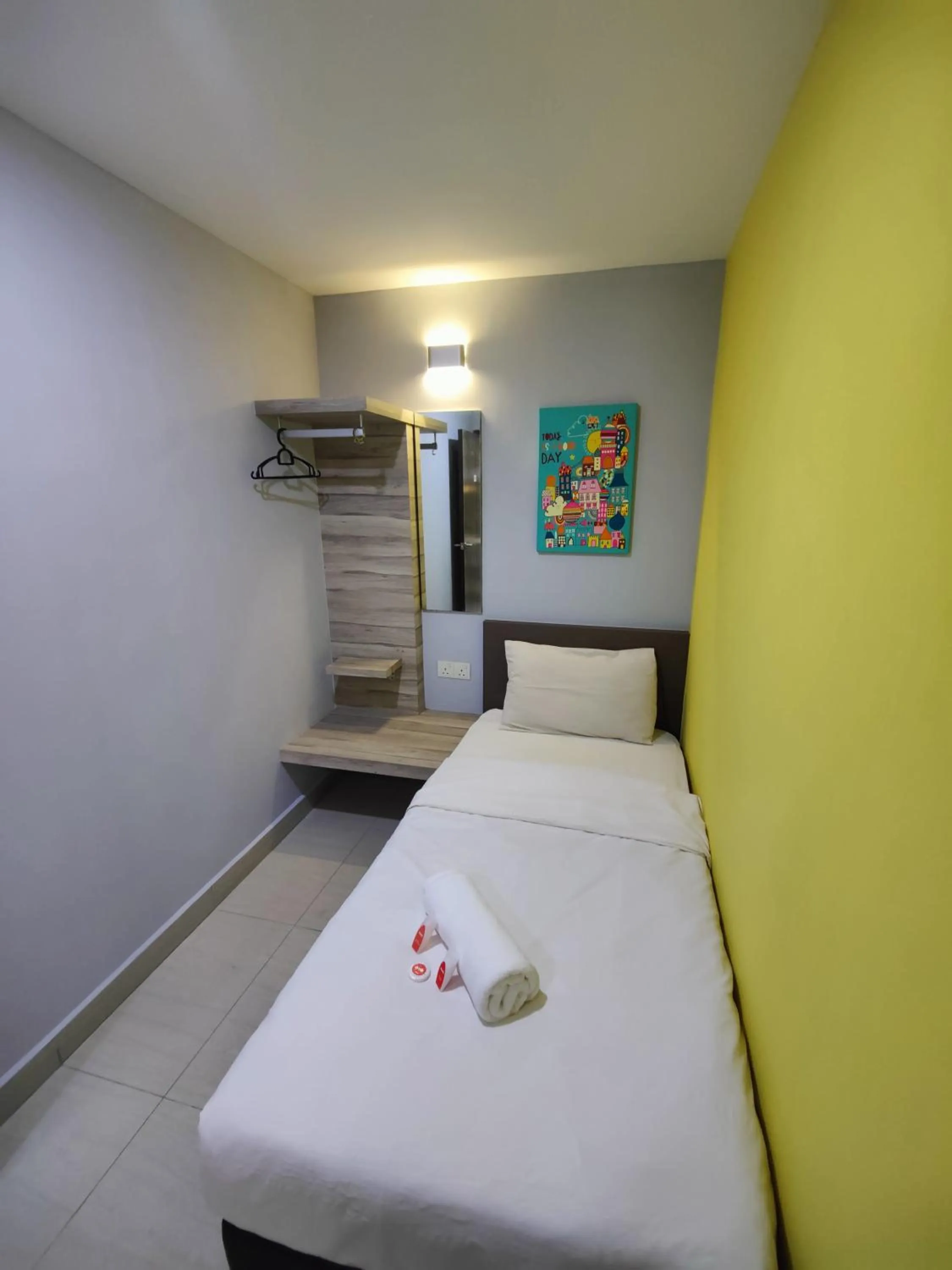 Bedroom, Bed in Hotel O Link Suite