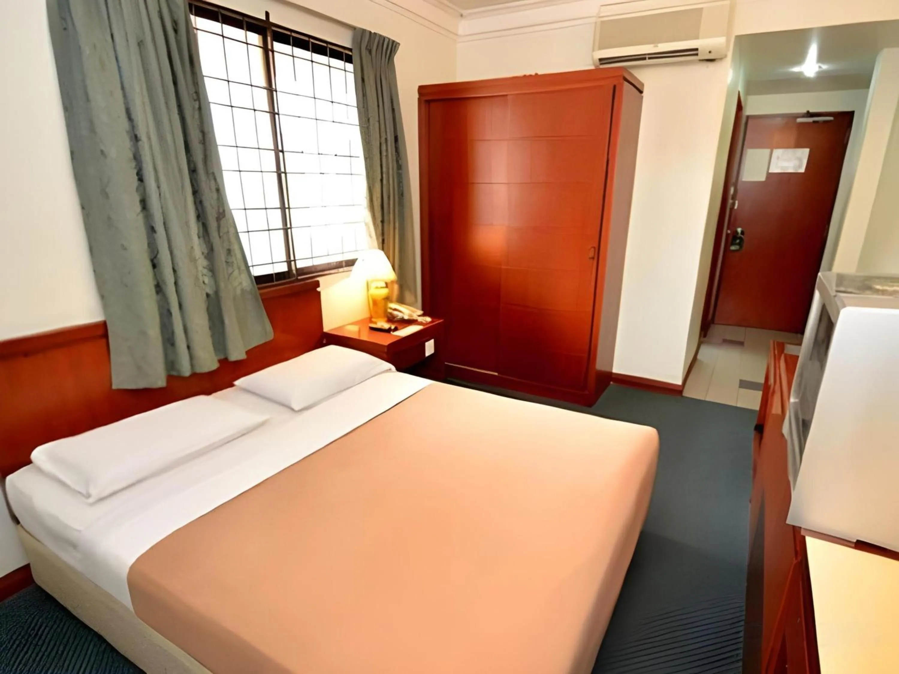 Photo of the whole room, Bed in Hotel O Asia City