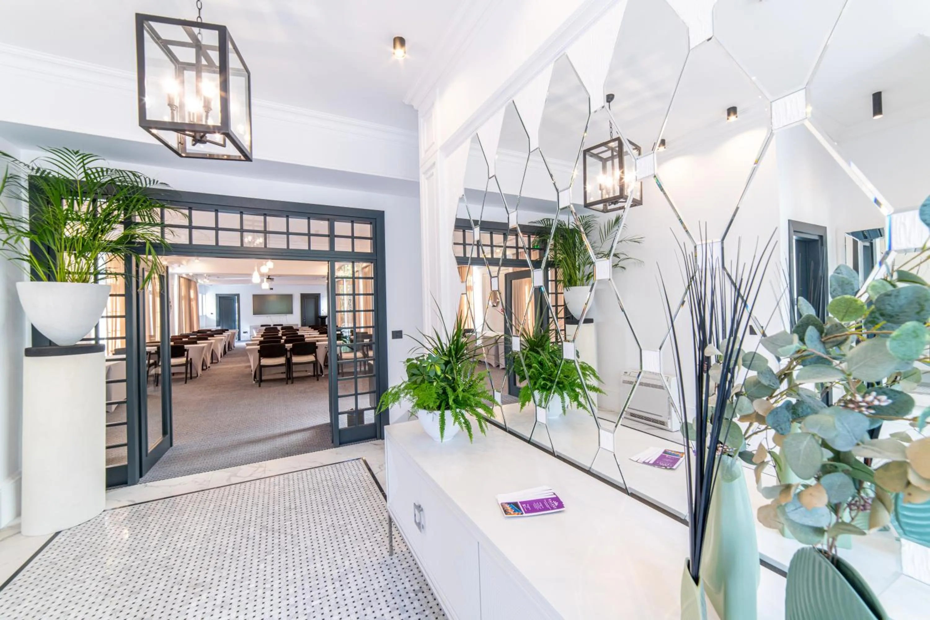 Meeting/conference room in ZET Hotel