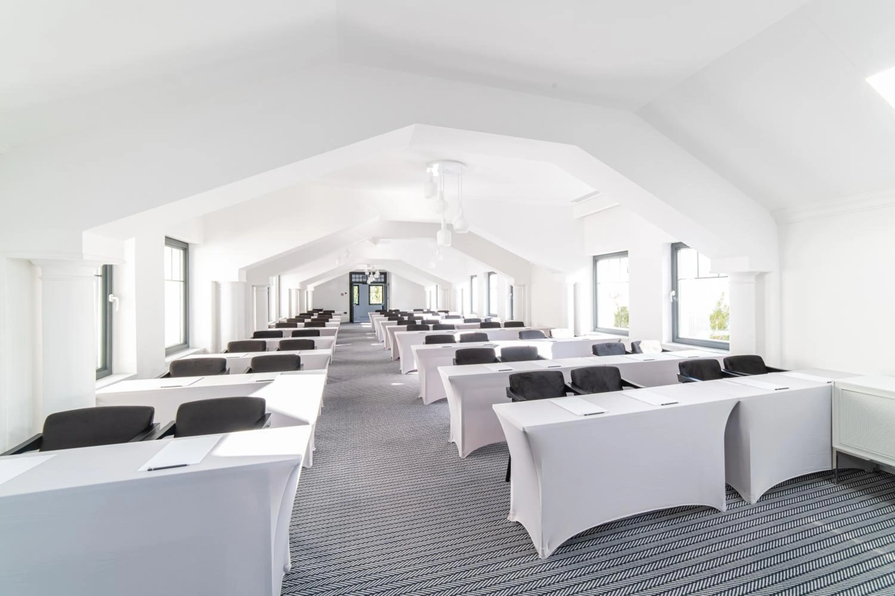 Meeting/conference room in ZET Hotel