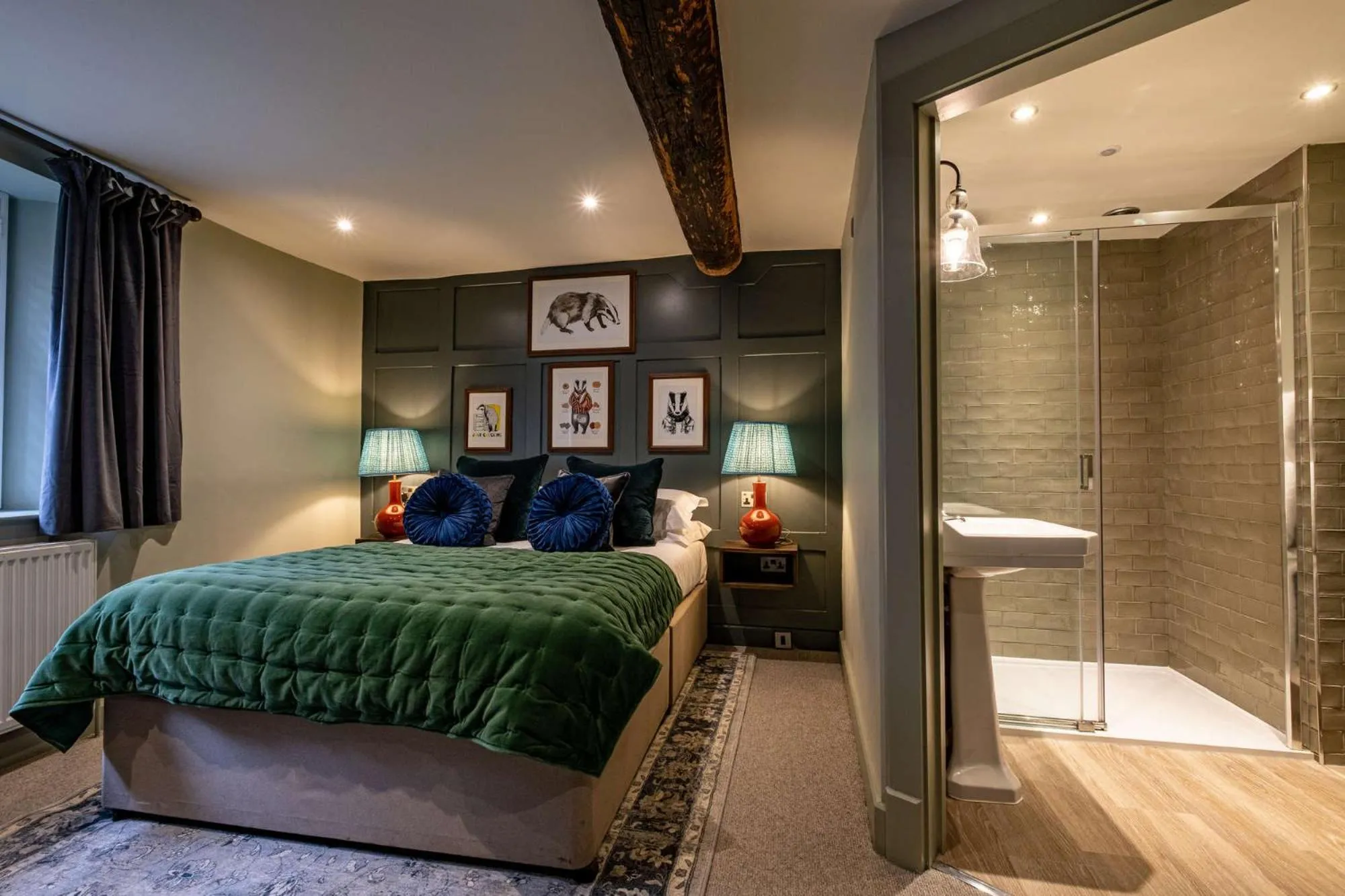 Bathroom, Bed in The Bell & Stuart House