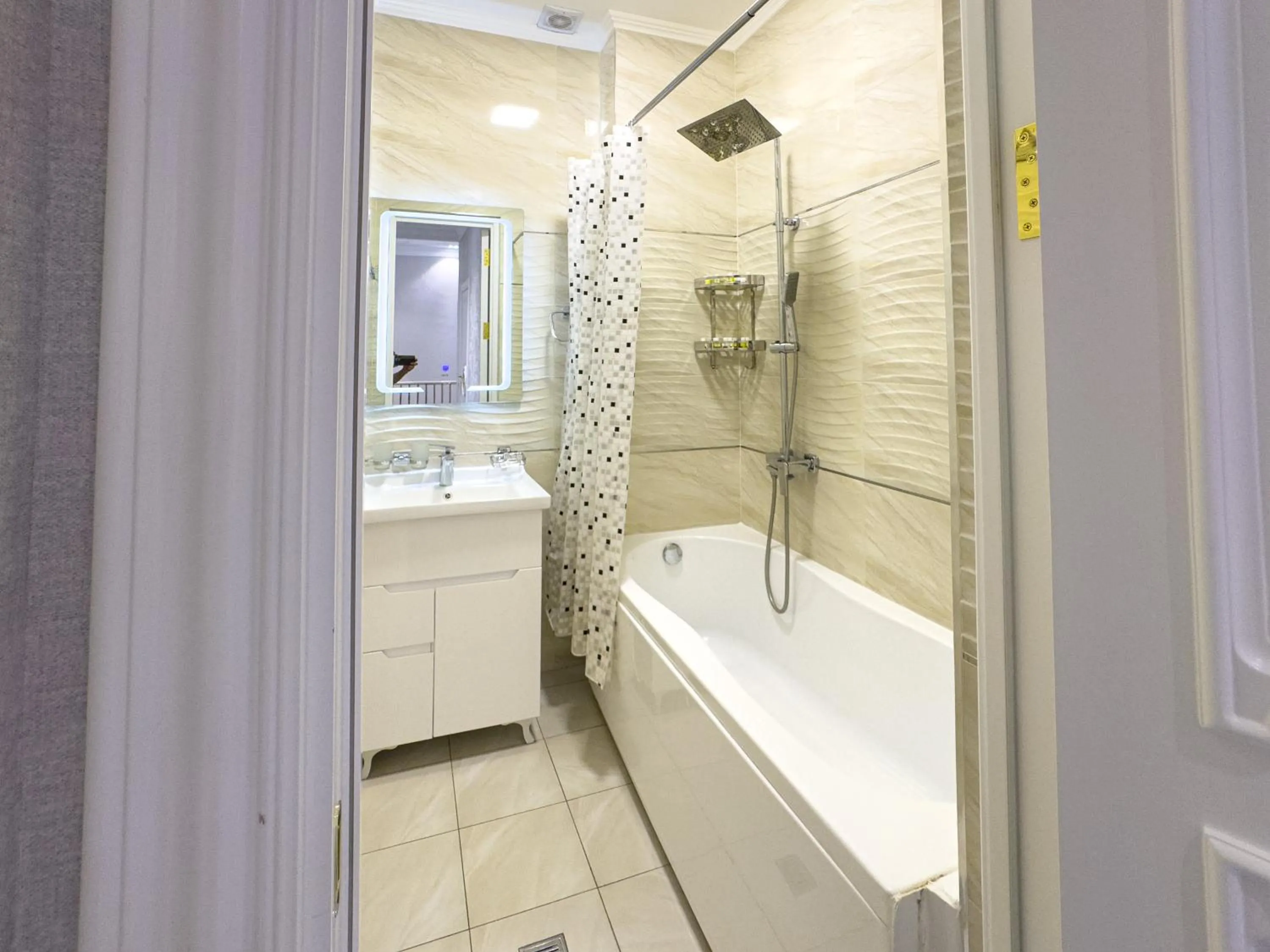 Bath in YakkaSaray Premium Apartment