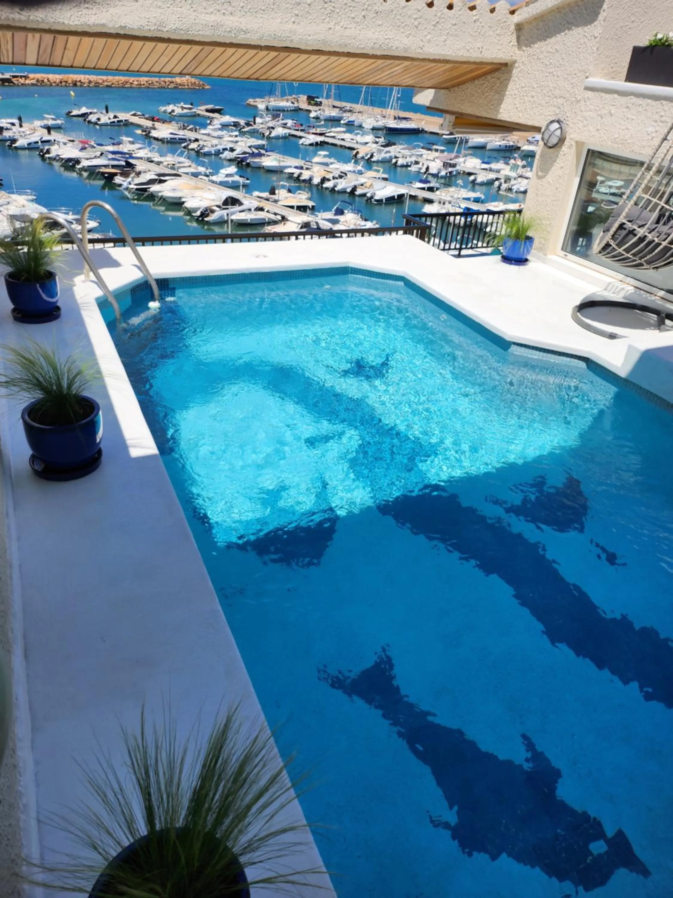Swimming pool in Solo Atico Guest Suites