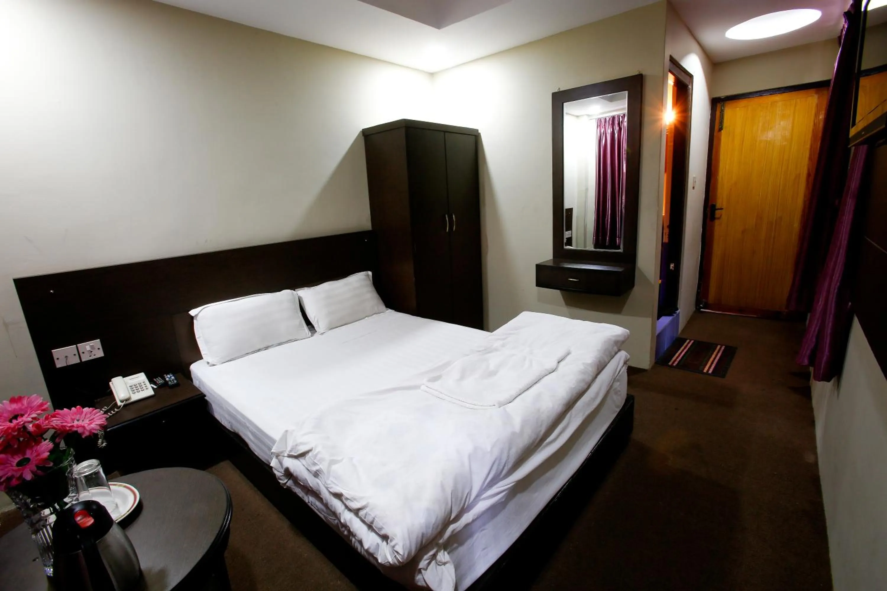 Bedroom, Bed in Hotel Nandini