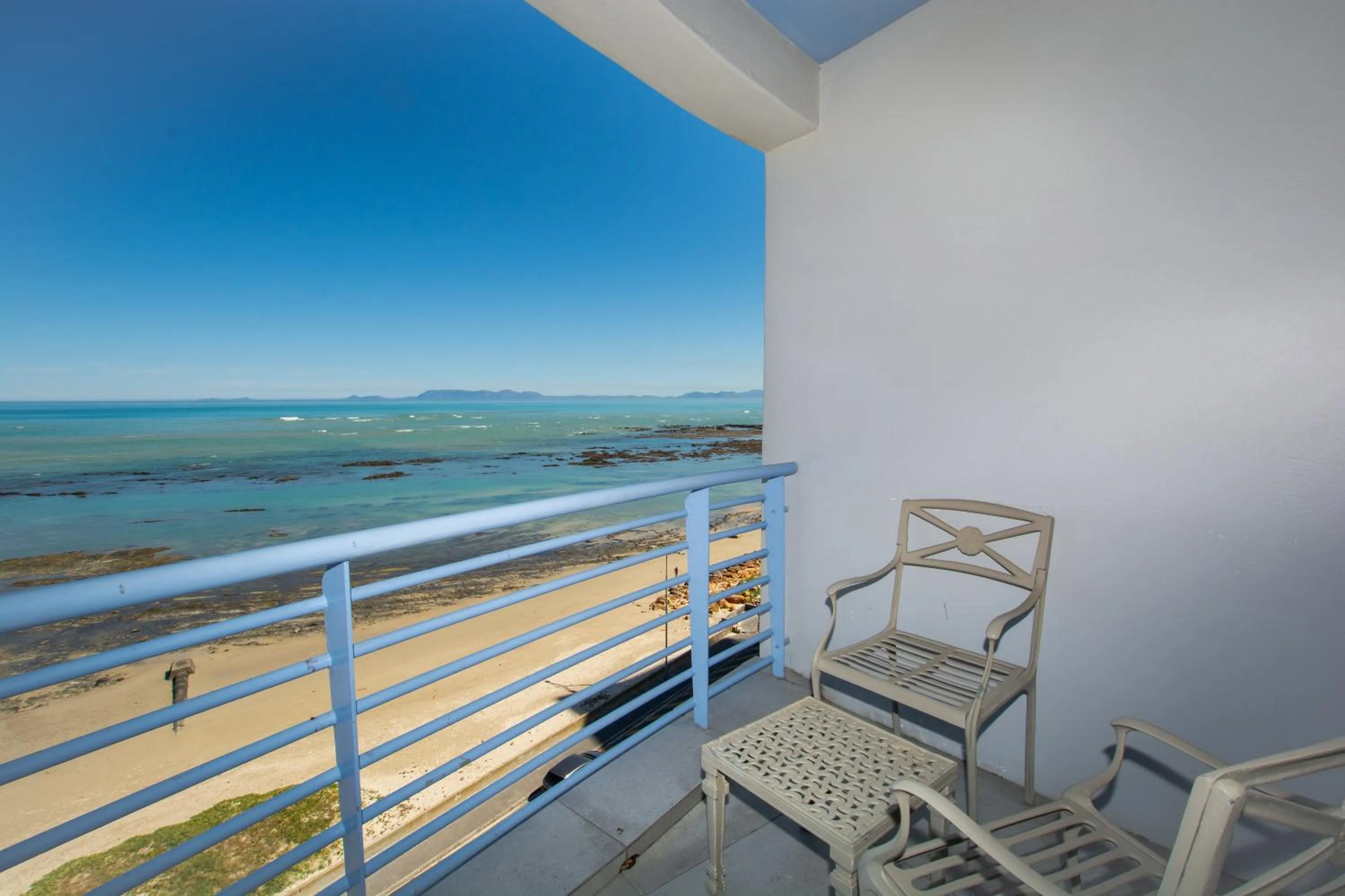 Day in Ocean Breeze Hotel