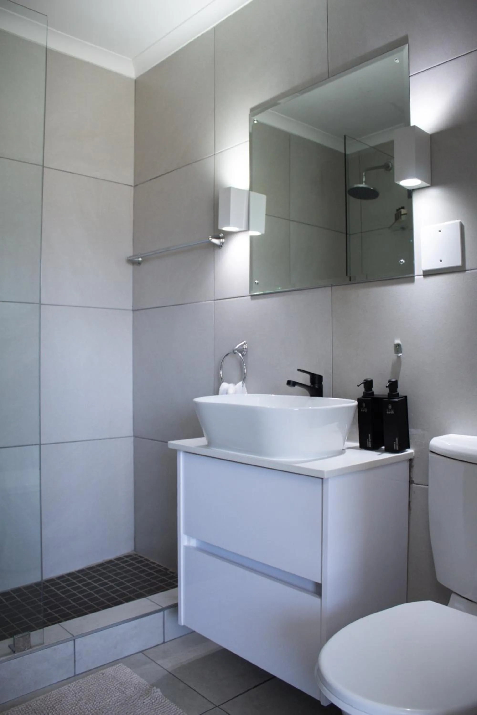 Bathroom in Ocean Breeze Hotel