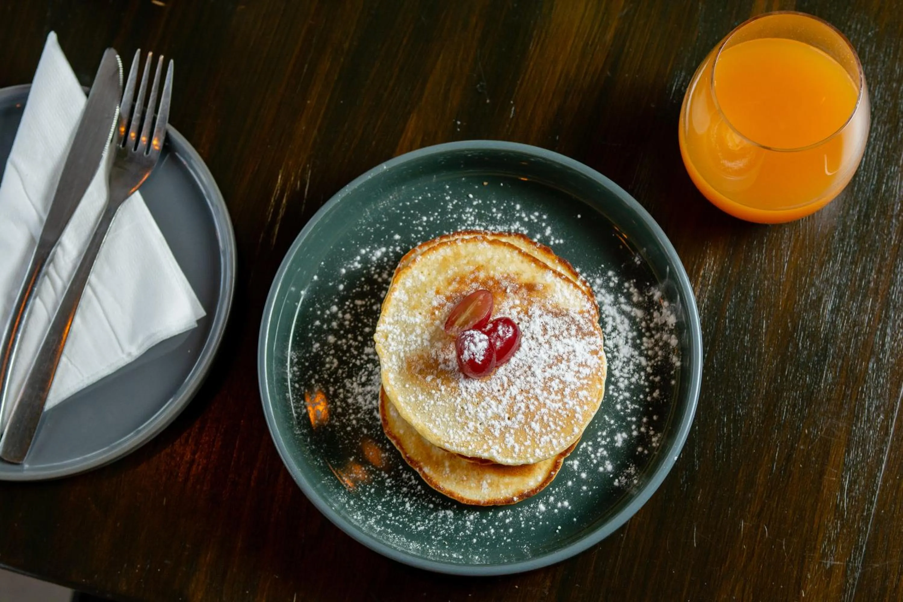 Restaurant/places to eat in Ocean Breeze Hotel