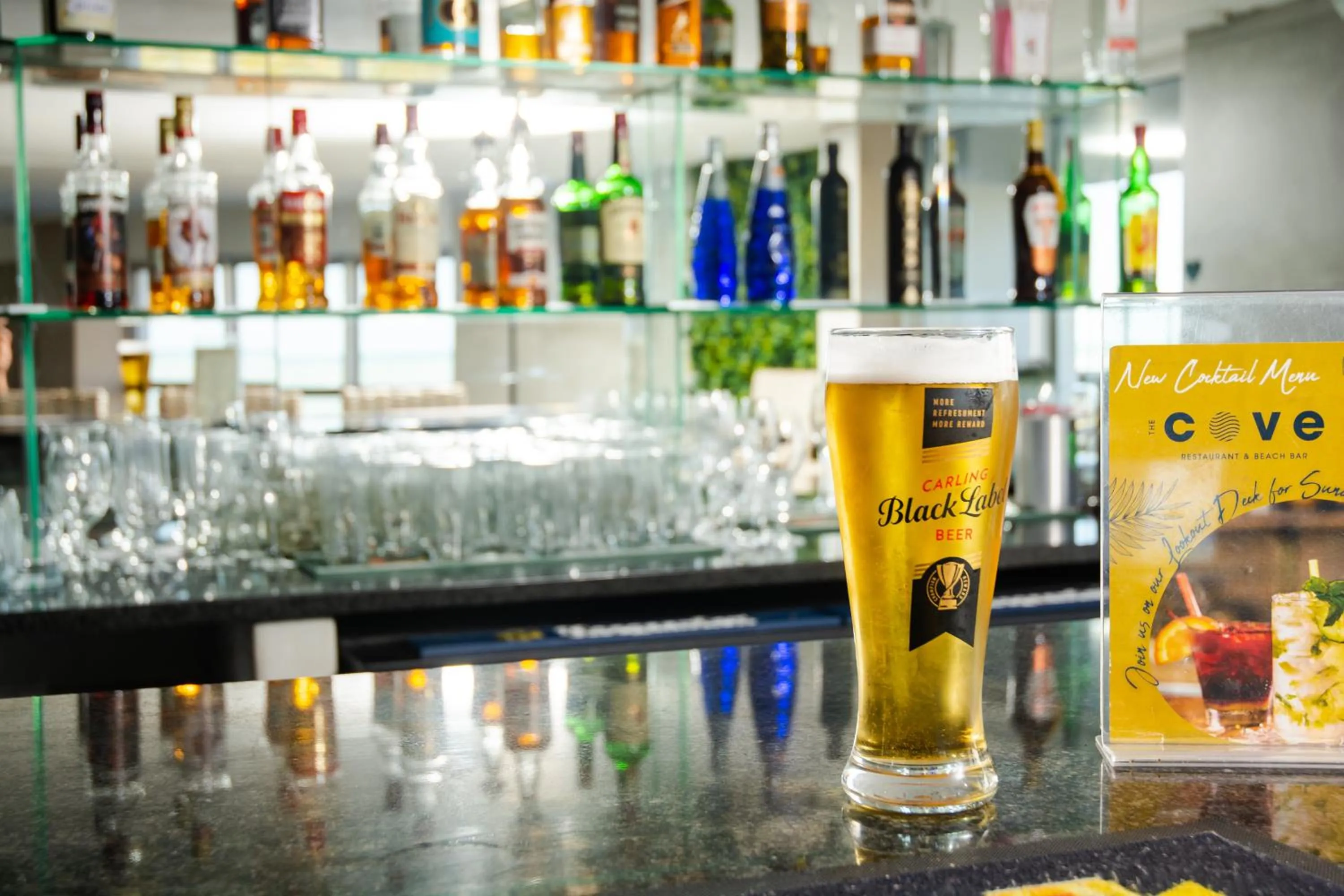 Lounge or bar in Ocean Breeze Hotel