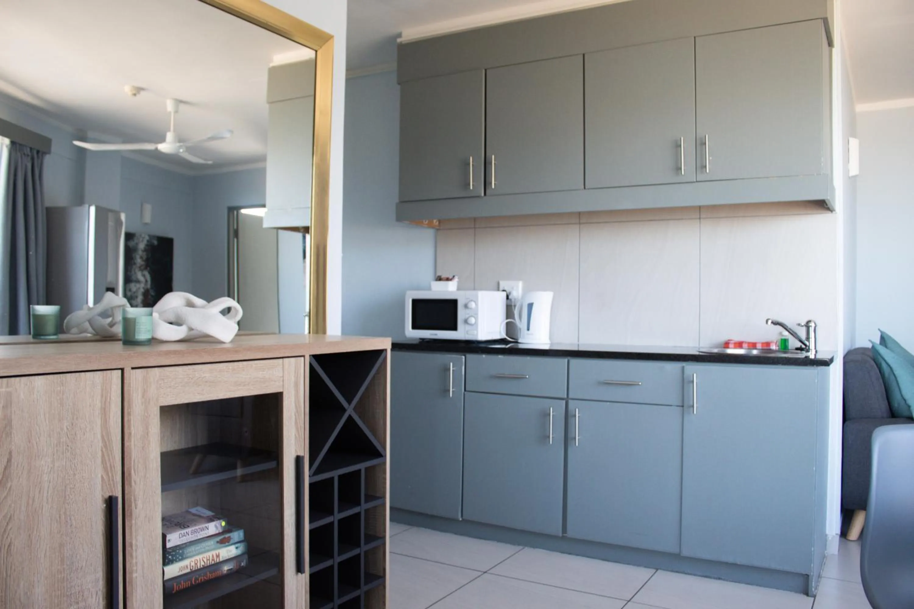Kitchen or kitchenette in Ocean Breeze Hotel