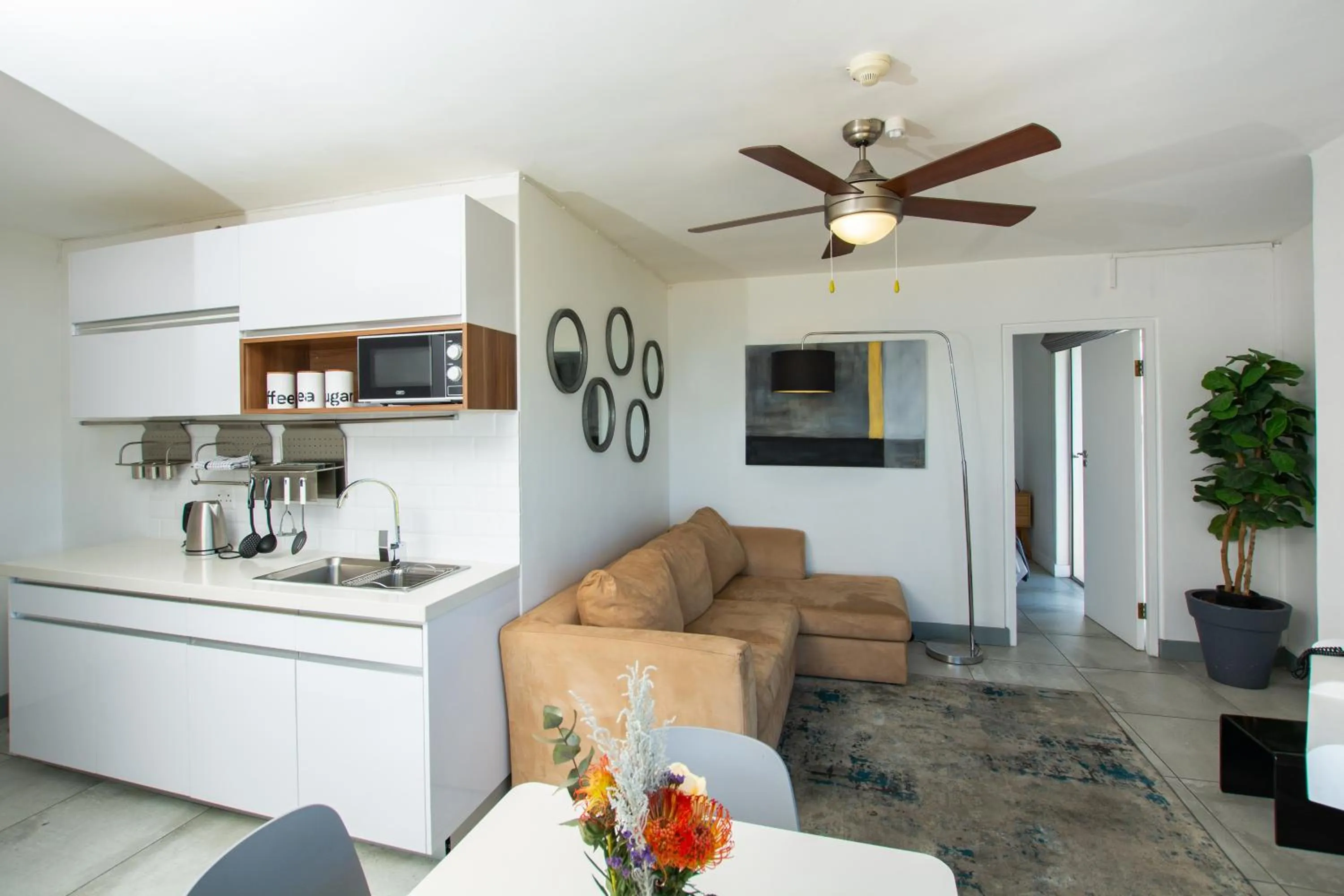 Kitchen or kitchenette in Ocean Breeze Hotel