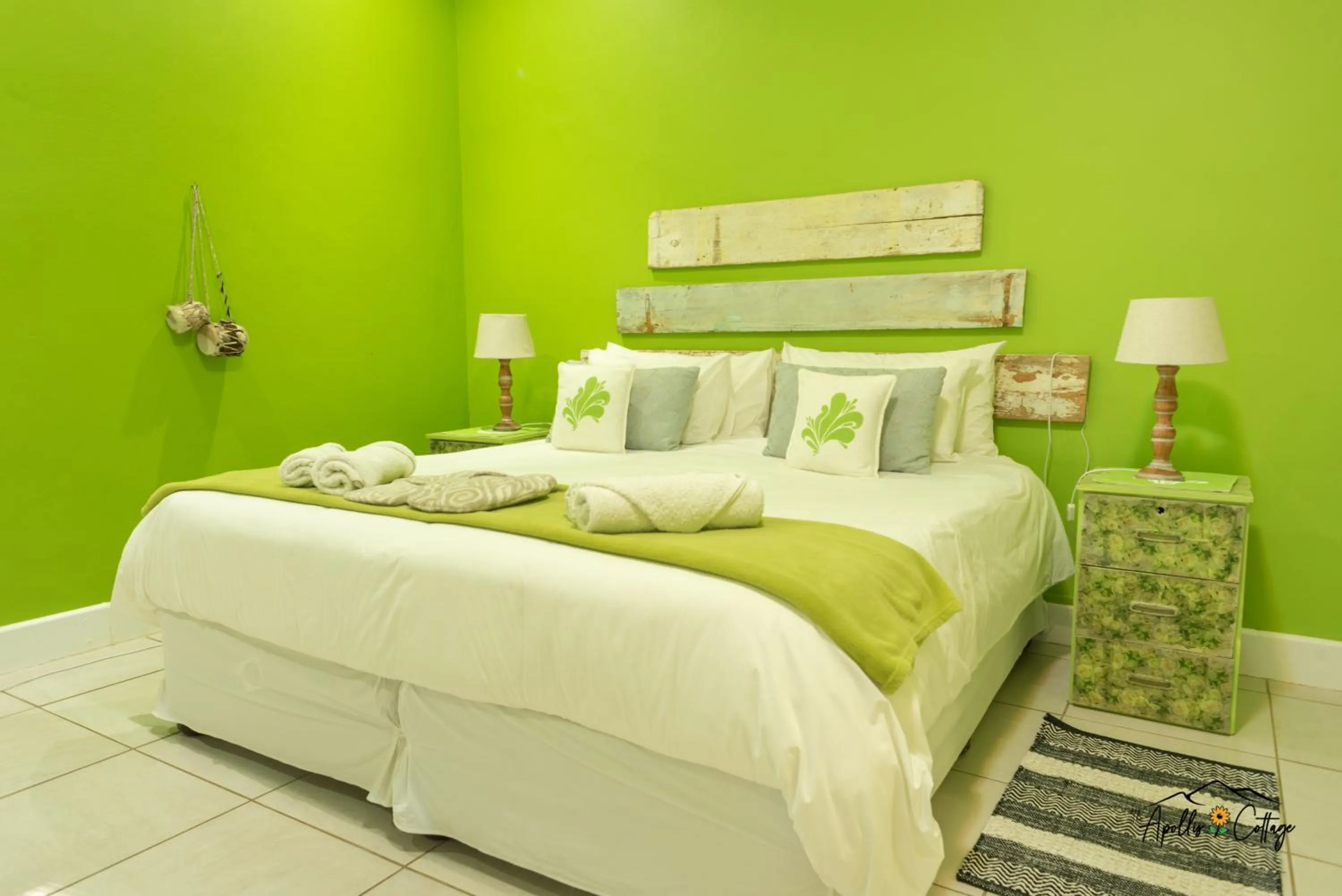 Bed in Apollis Cottage