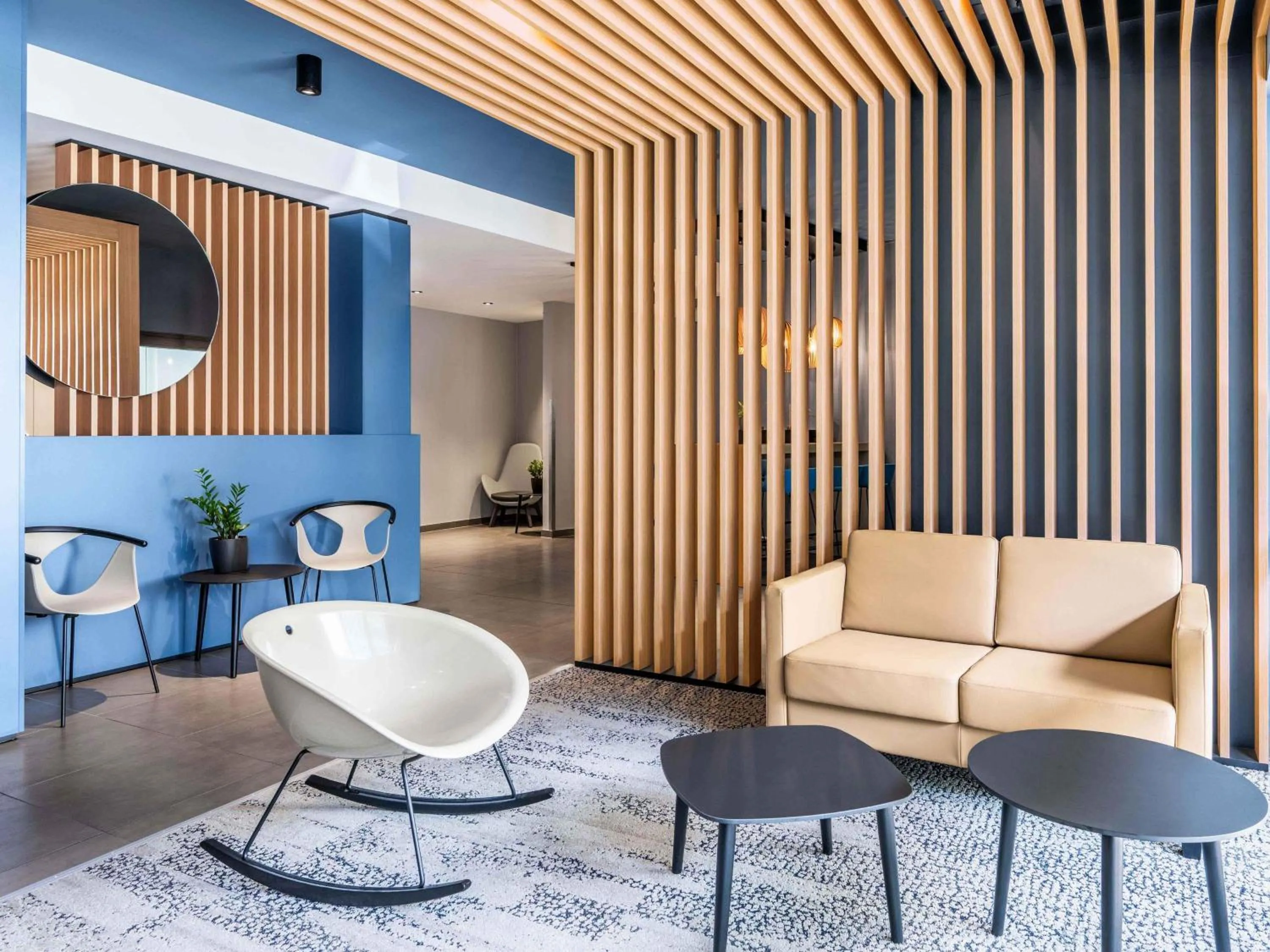 Lobby or reception in B&B Hotel Schweinfurt-City