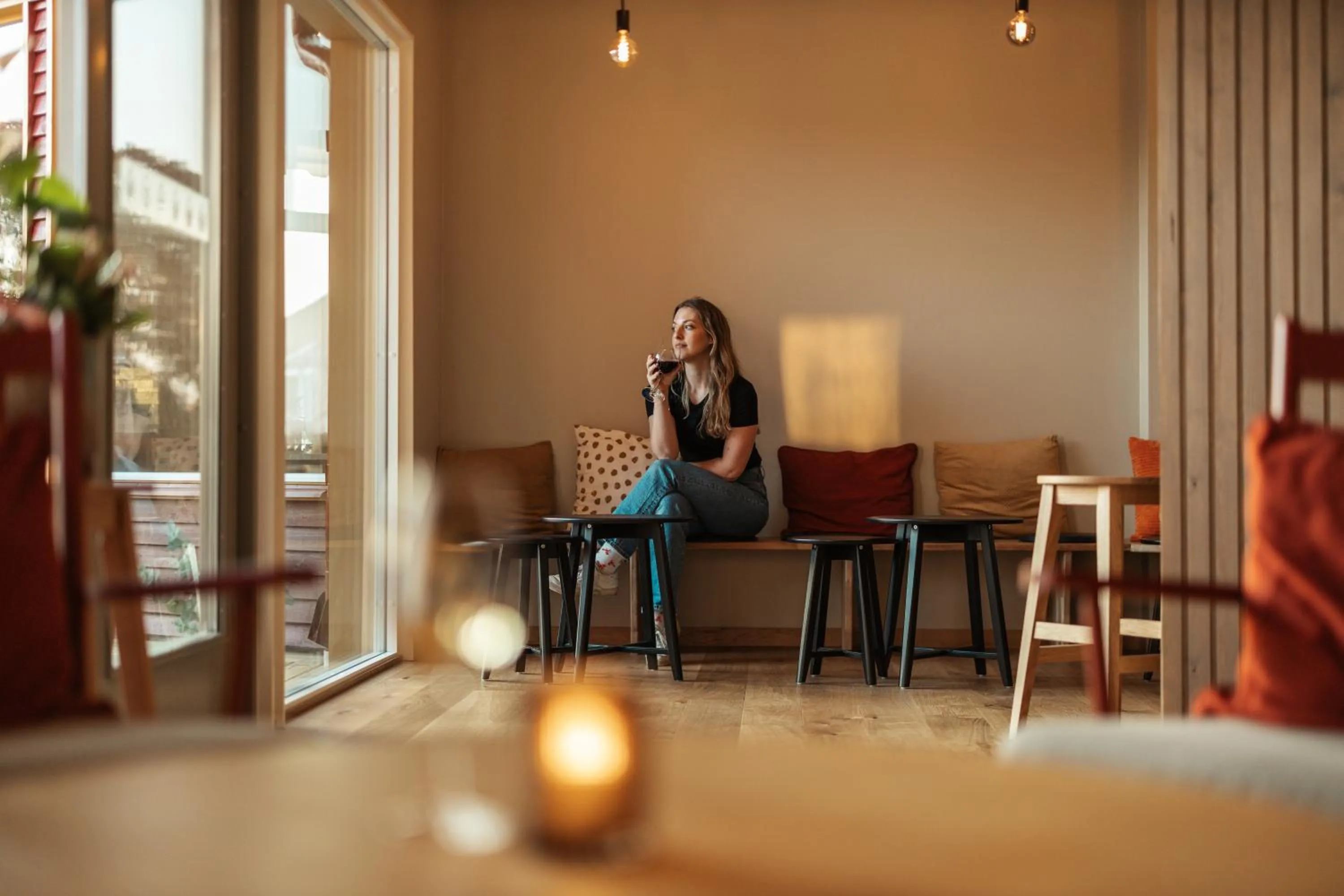 Seating area in Barken Lodge
