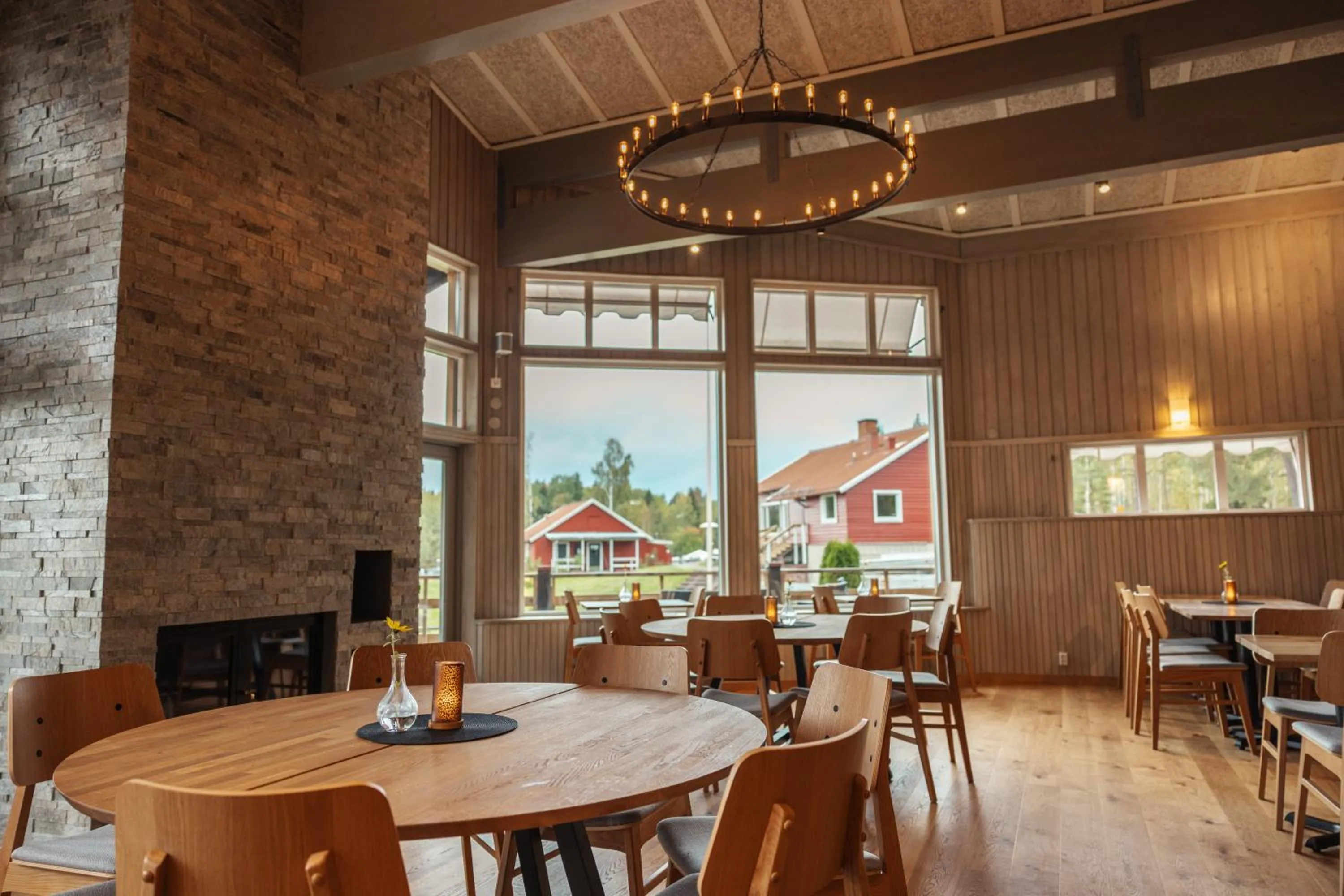 Restaurant/places to eat in Barken Lodge