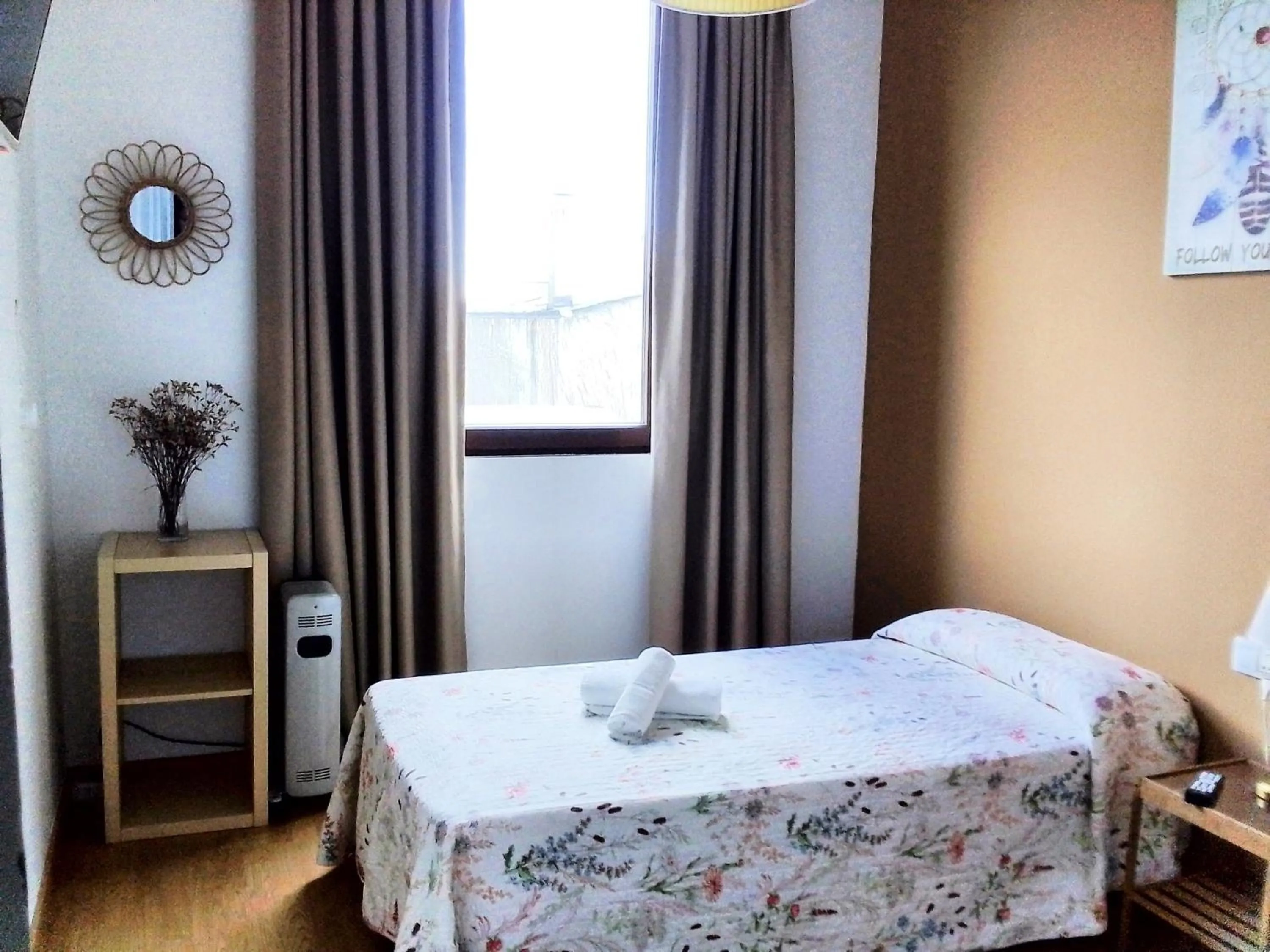 Bed in Albergue San Lázaro