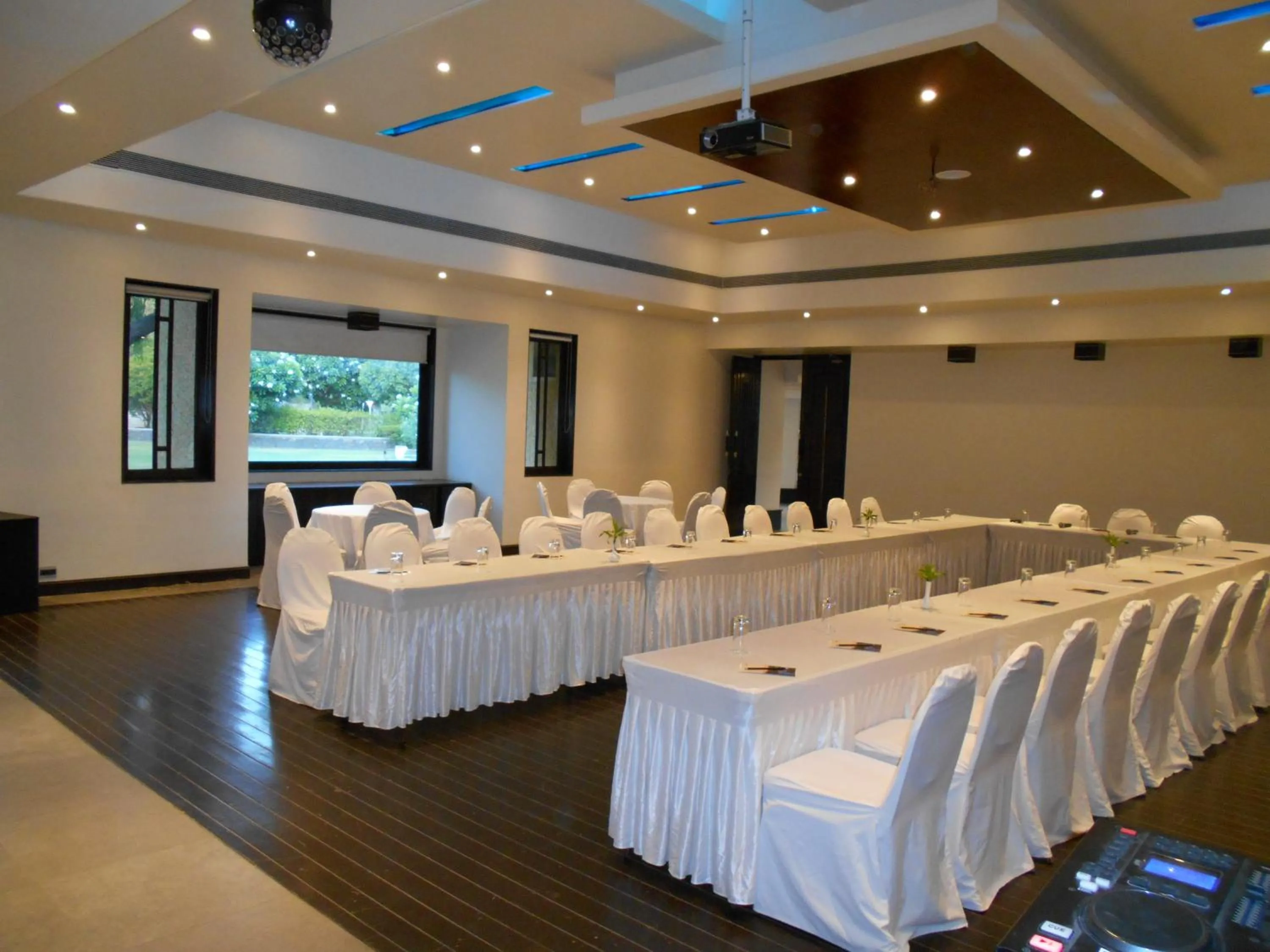 Business facilities in The Meadows Resort and Spa