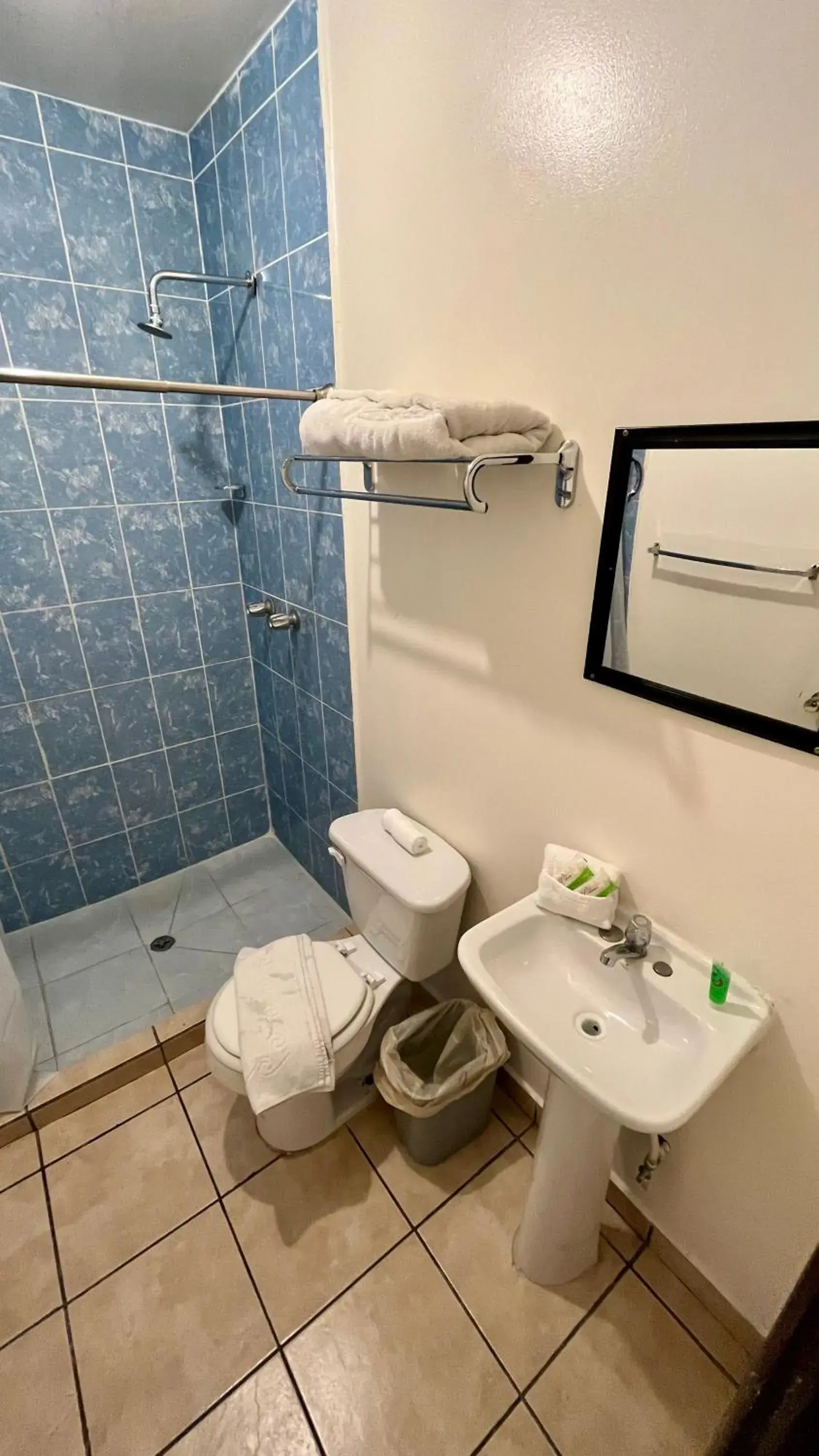 Budget Double Room in Del Bosque TIJUANA Budget Double Room in Del Bosque TIJUANA