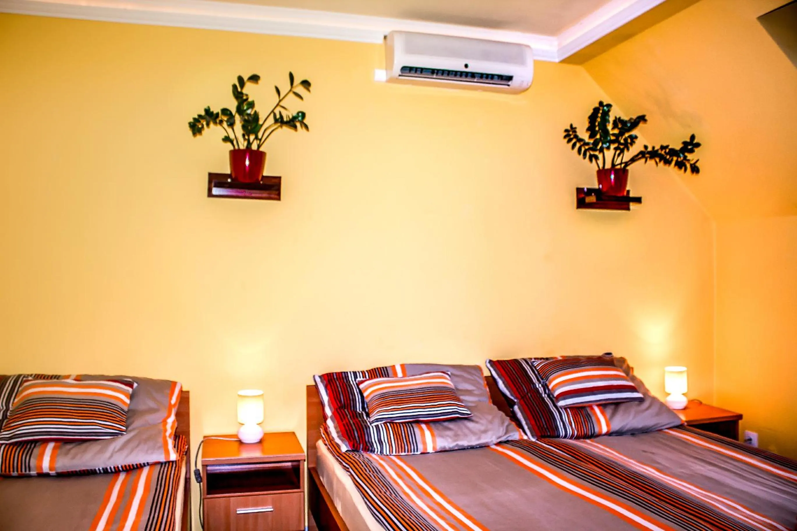 Bedroom, Bed in Nexus Vendégház Szeged