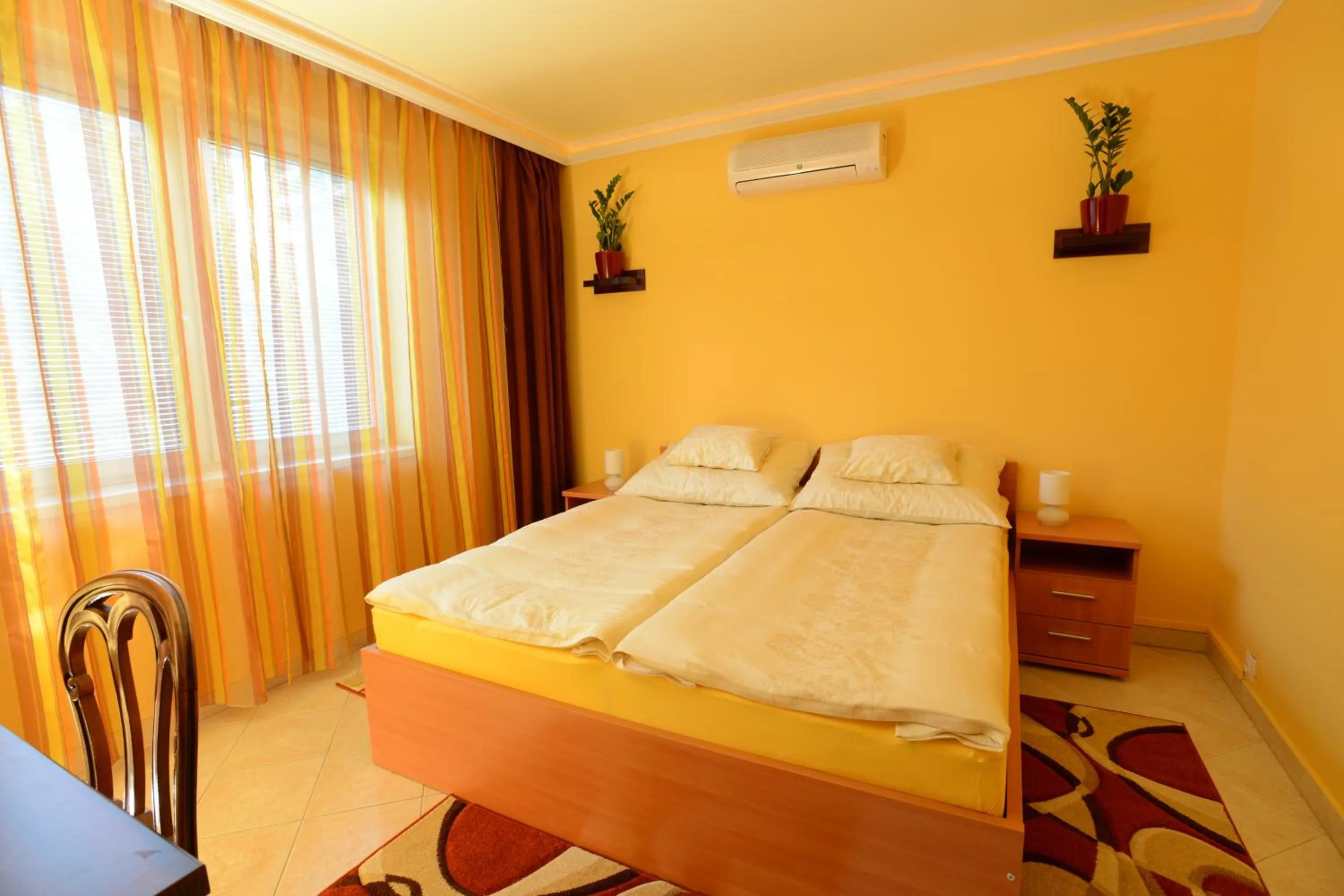 Bedroom, Bed in Nexus Vendégház Szeged