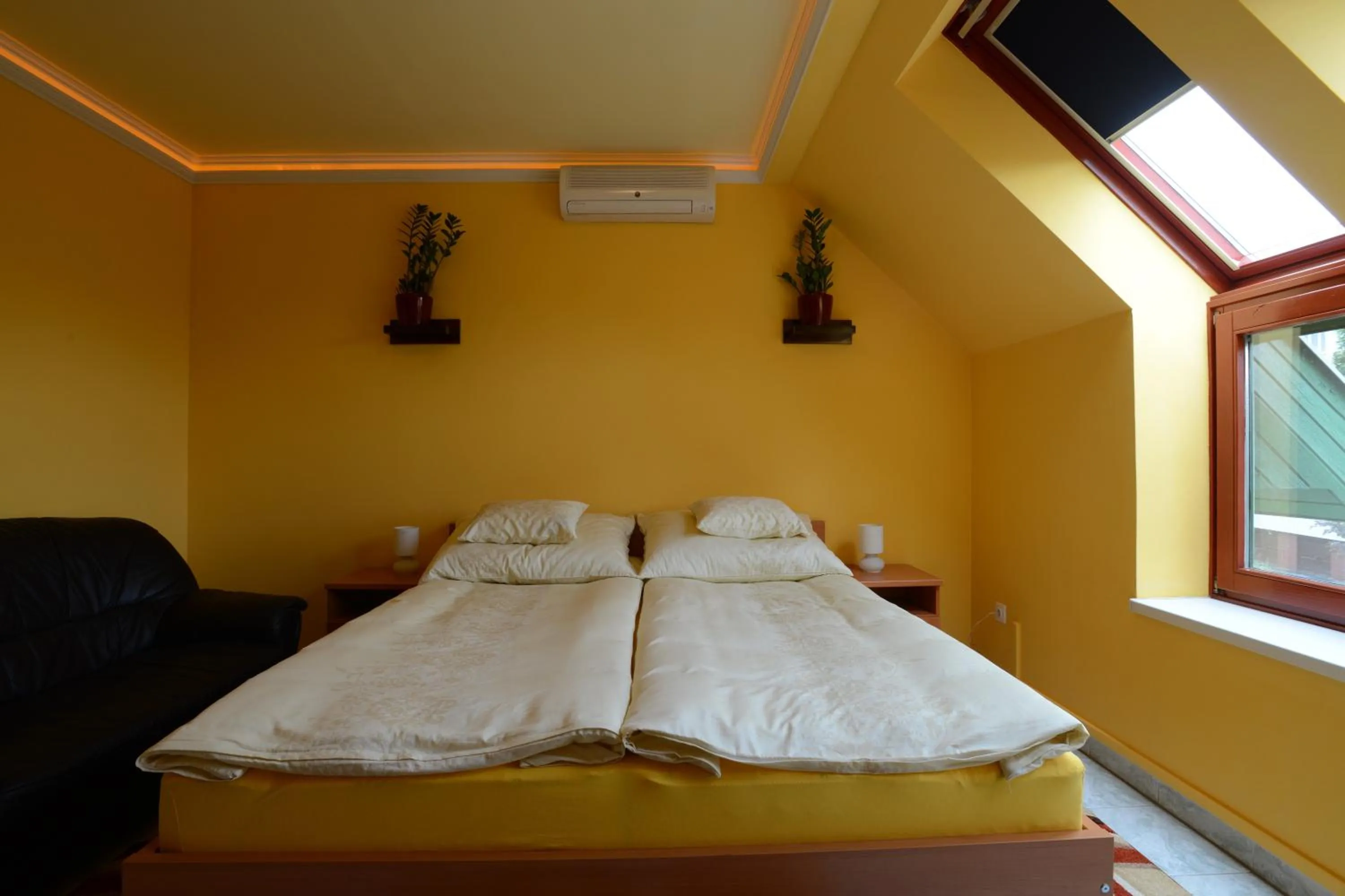 Bedroom, Bed in Nexus Vendégház Szeged