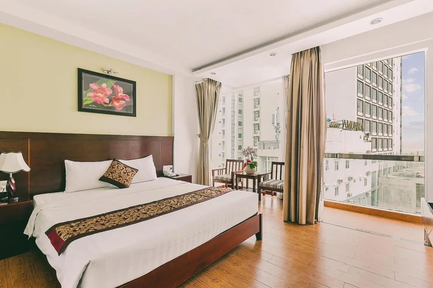 Bed in Dragon Sea Hotel