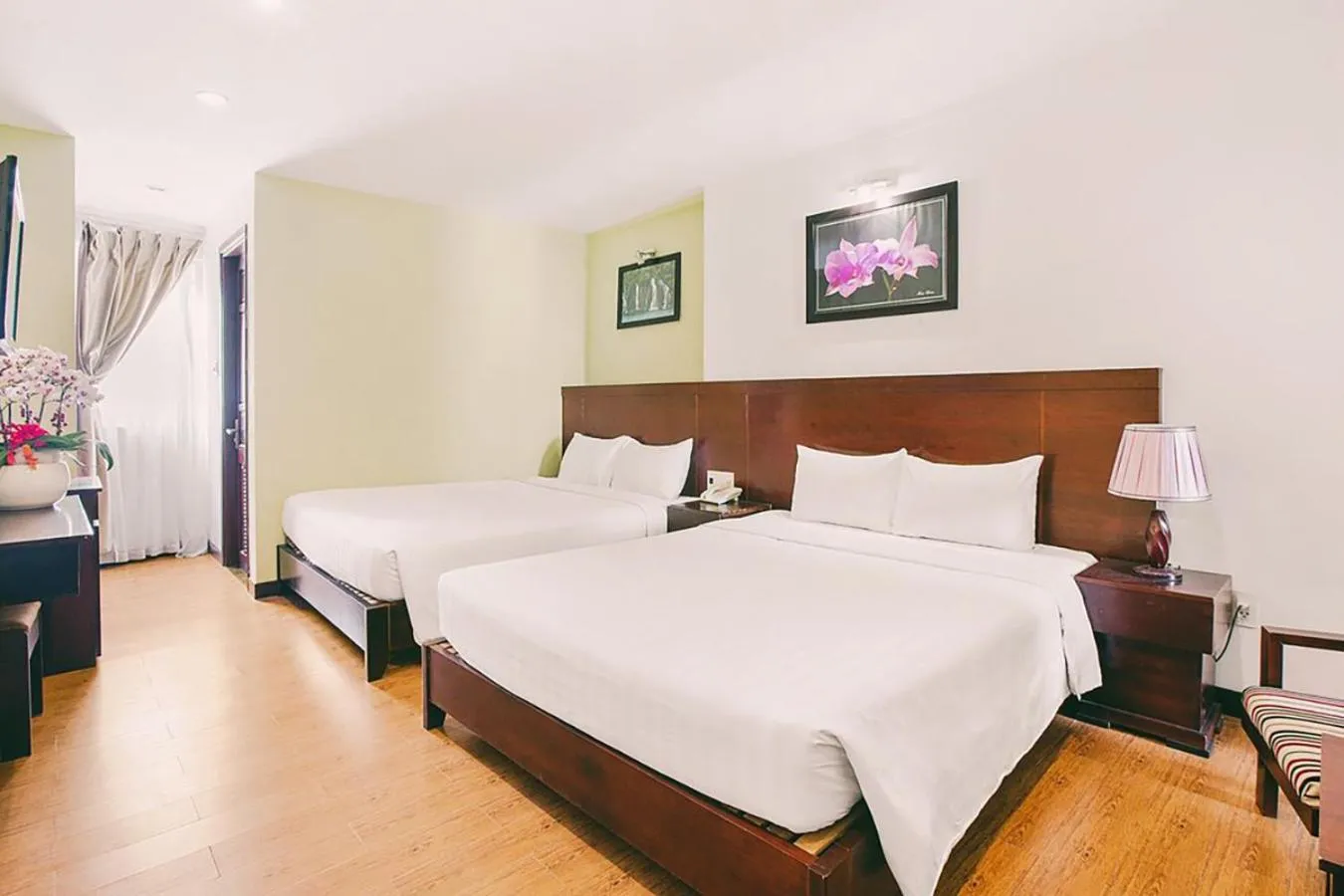 Bed in Dragon Sea Hotel