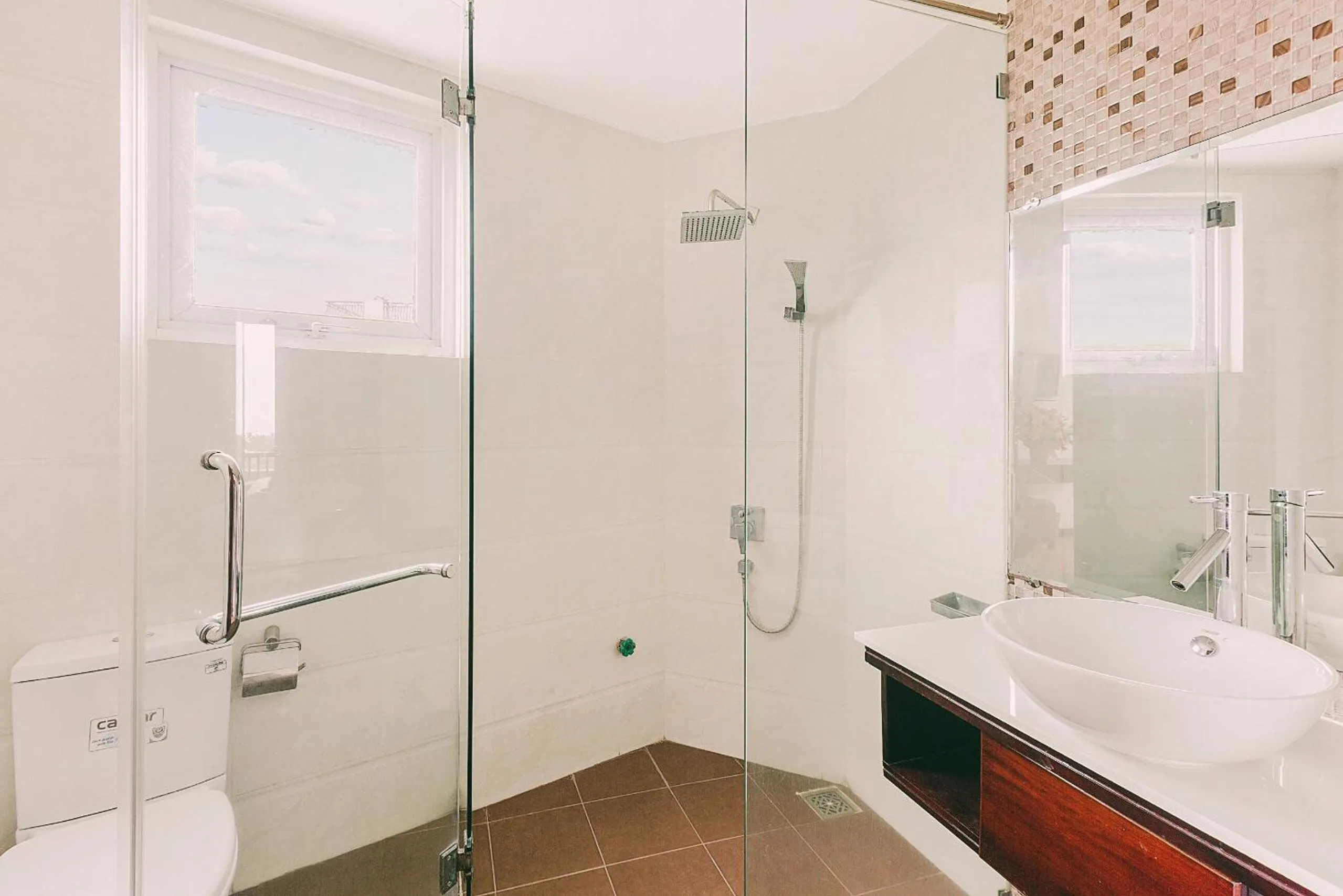 Bathroom in Dragon Sea Hotel