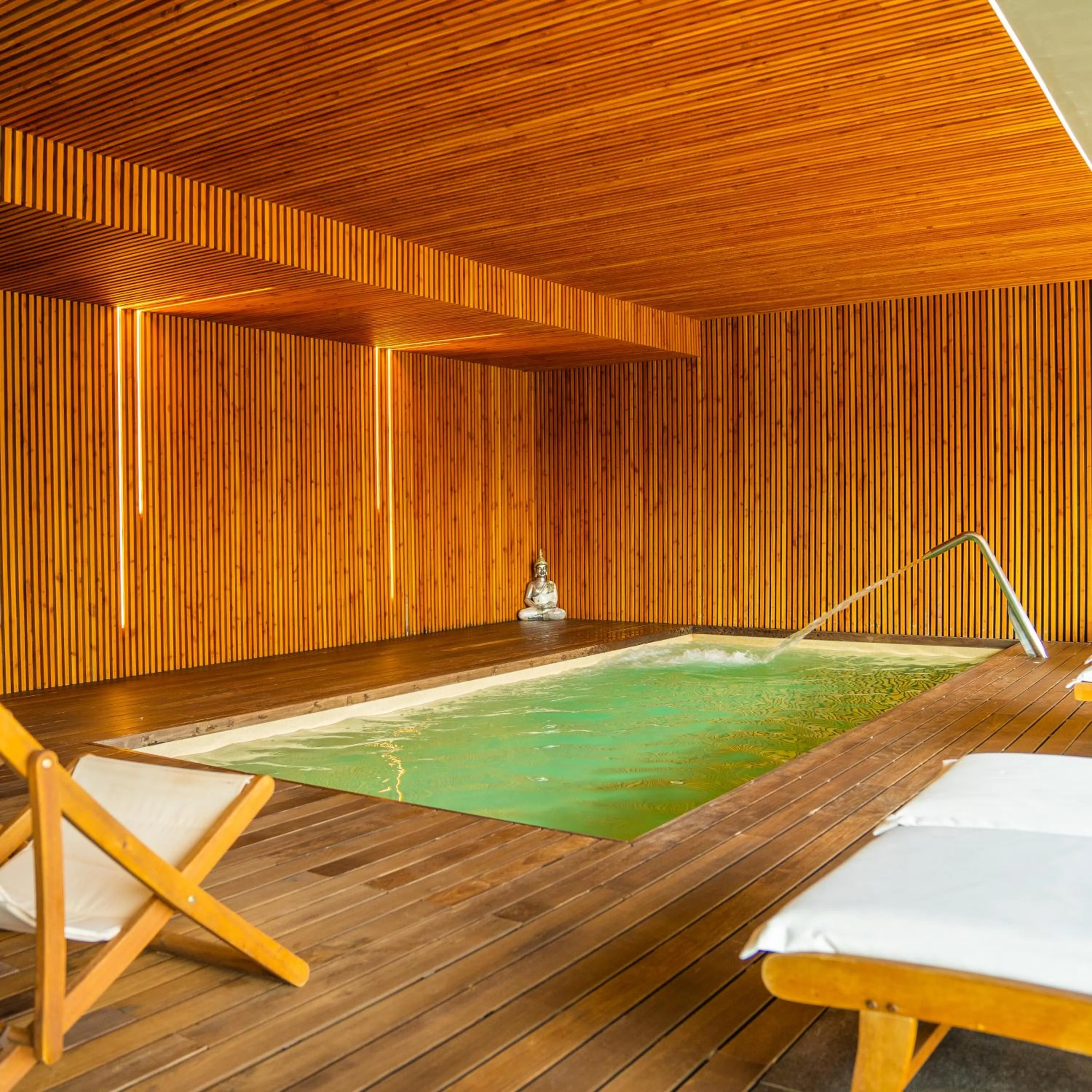 Hot Tub in Quinta do Pedregal Hotel & Spa