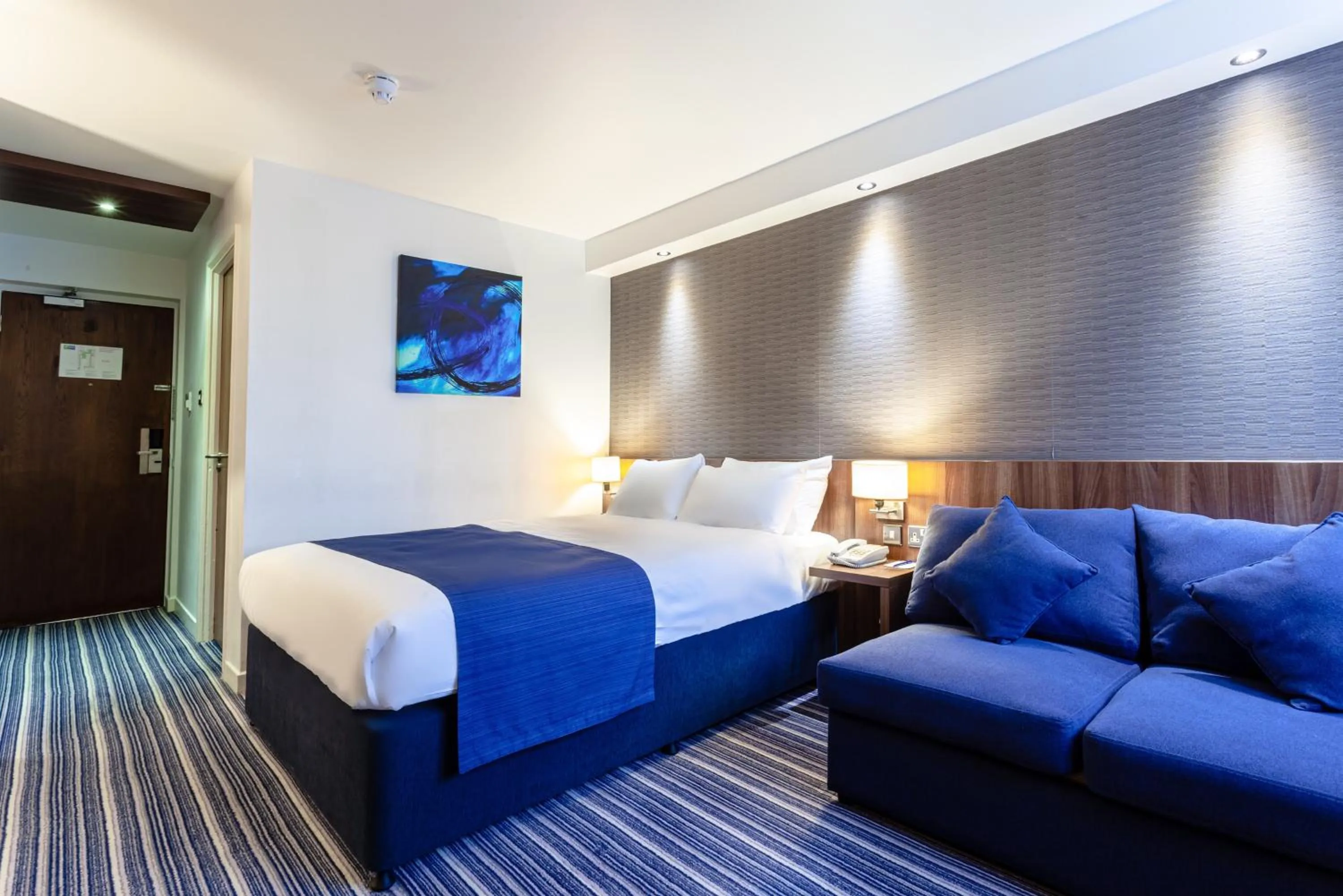 Bedroom, Bed in Holiday Inn Express Edinburgh Airport by IHG