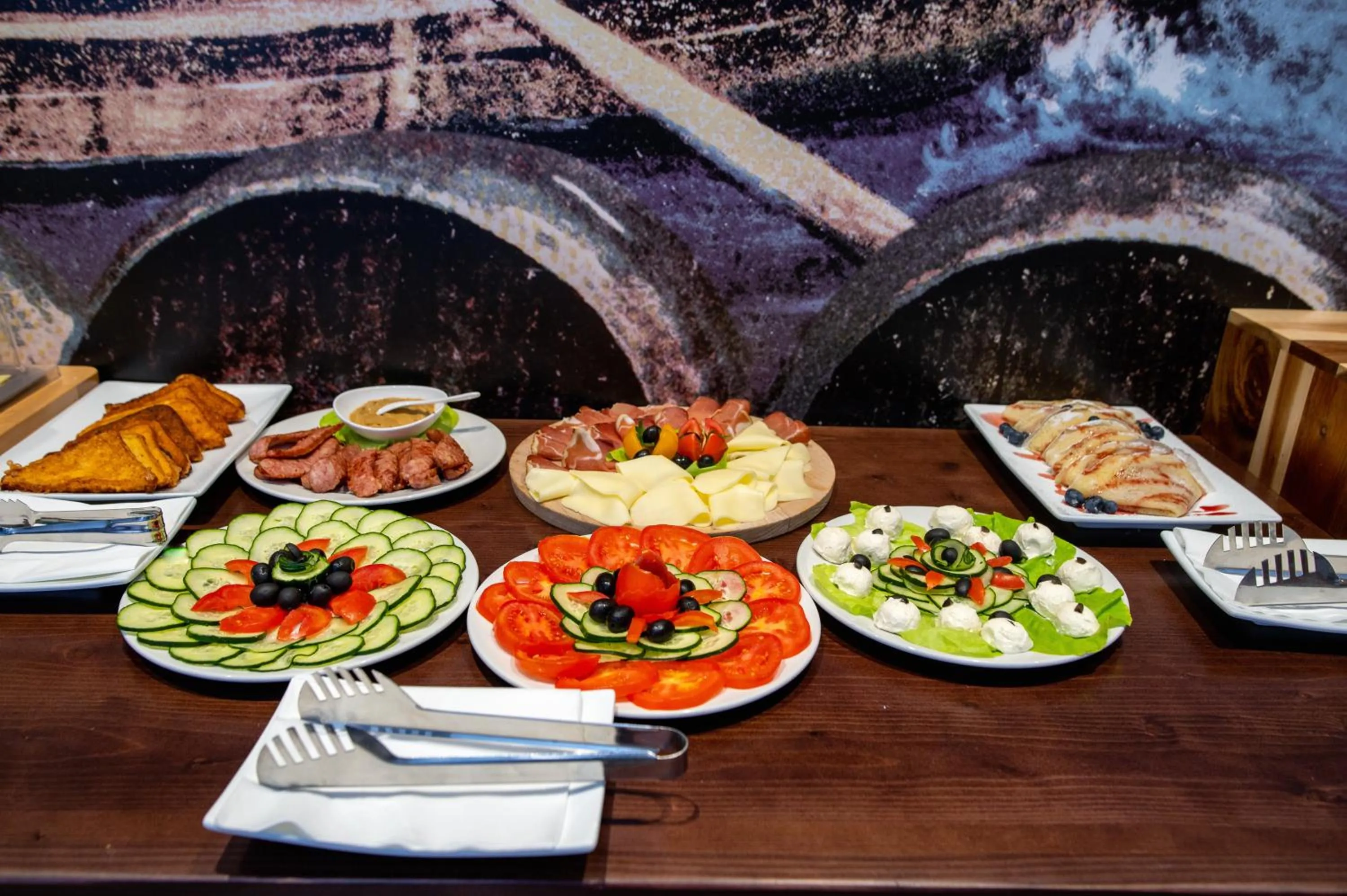 Food and drinks in Azur Palace Luxury Rooms