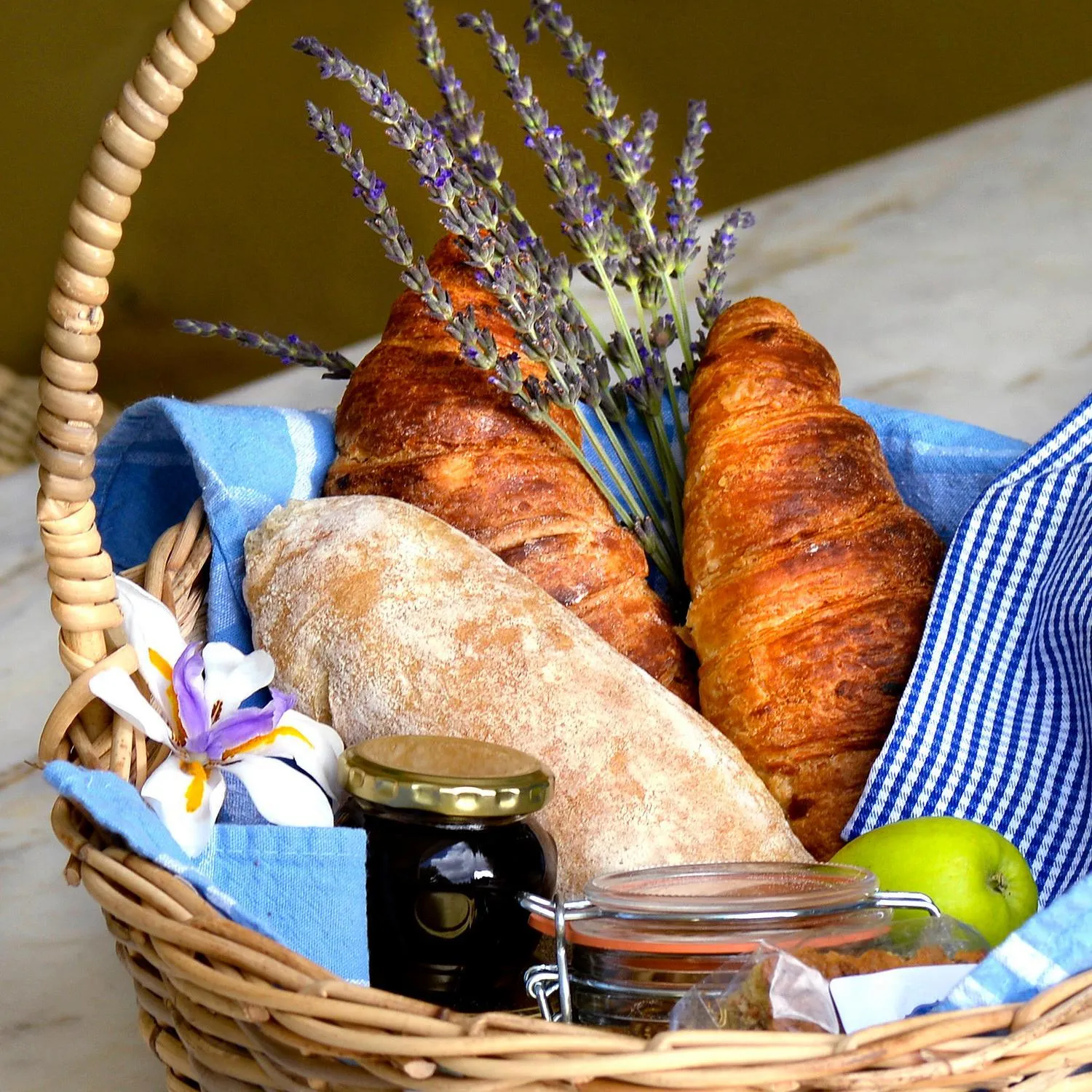 Breakfast in Auberge Daniella